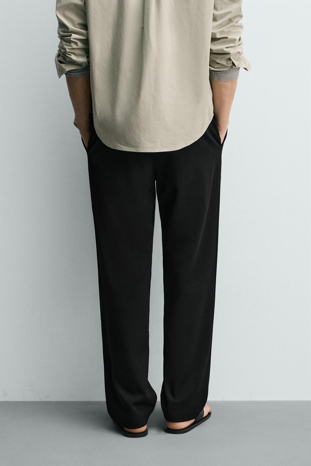 PANTAL?N STRAIGHT FIT CONFORT / Negro