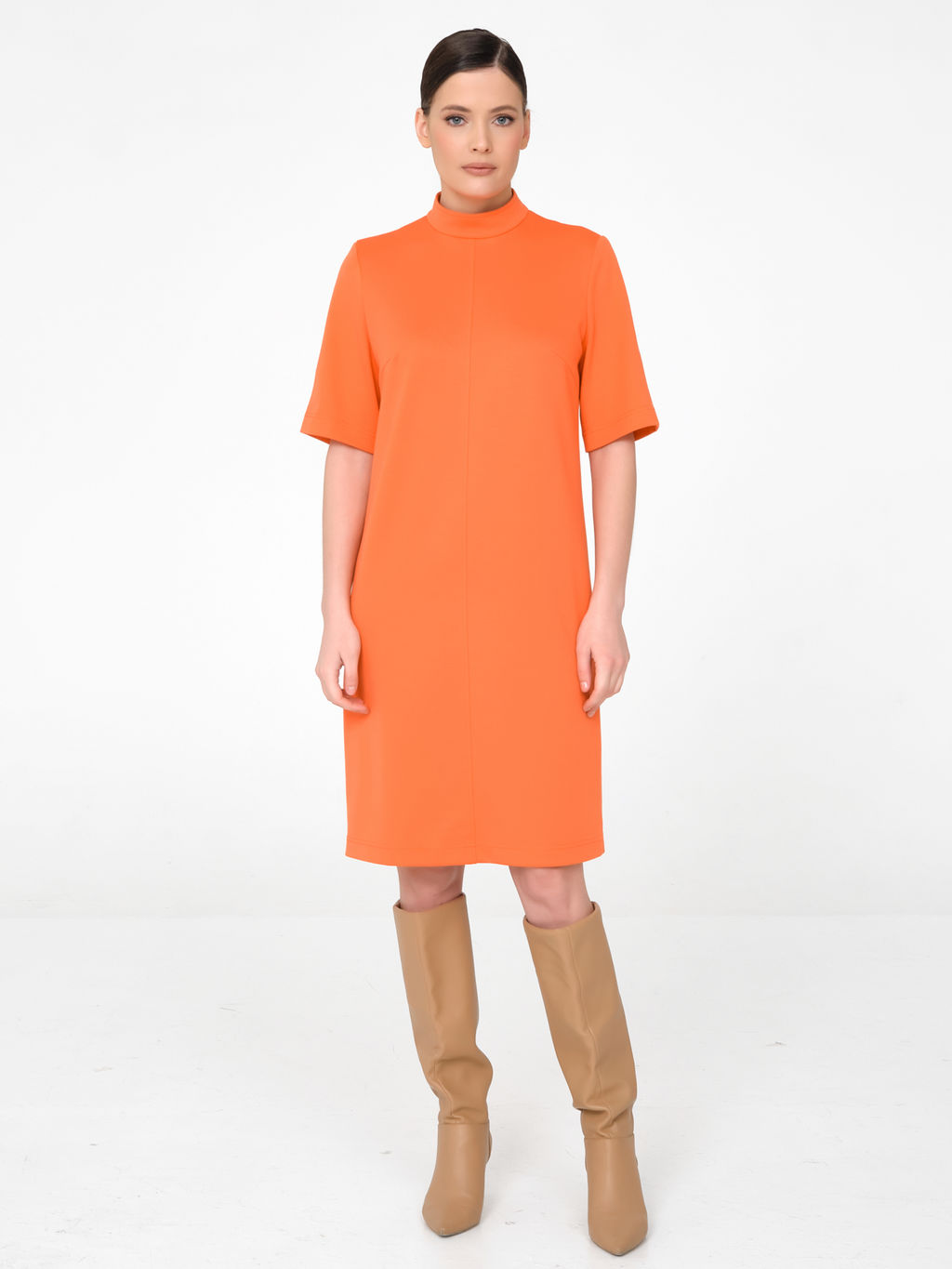 Платье прямого силуэта