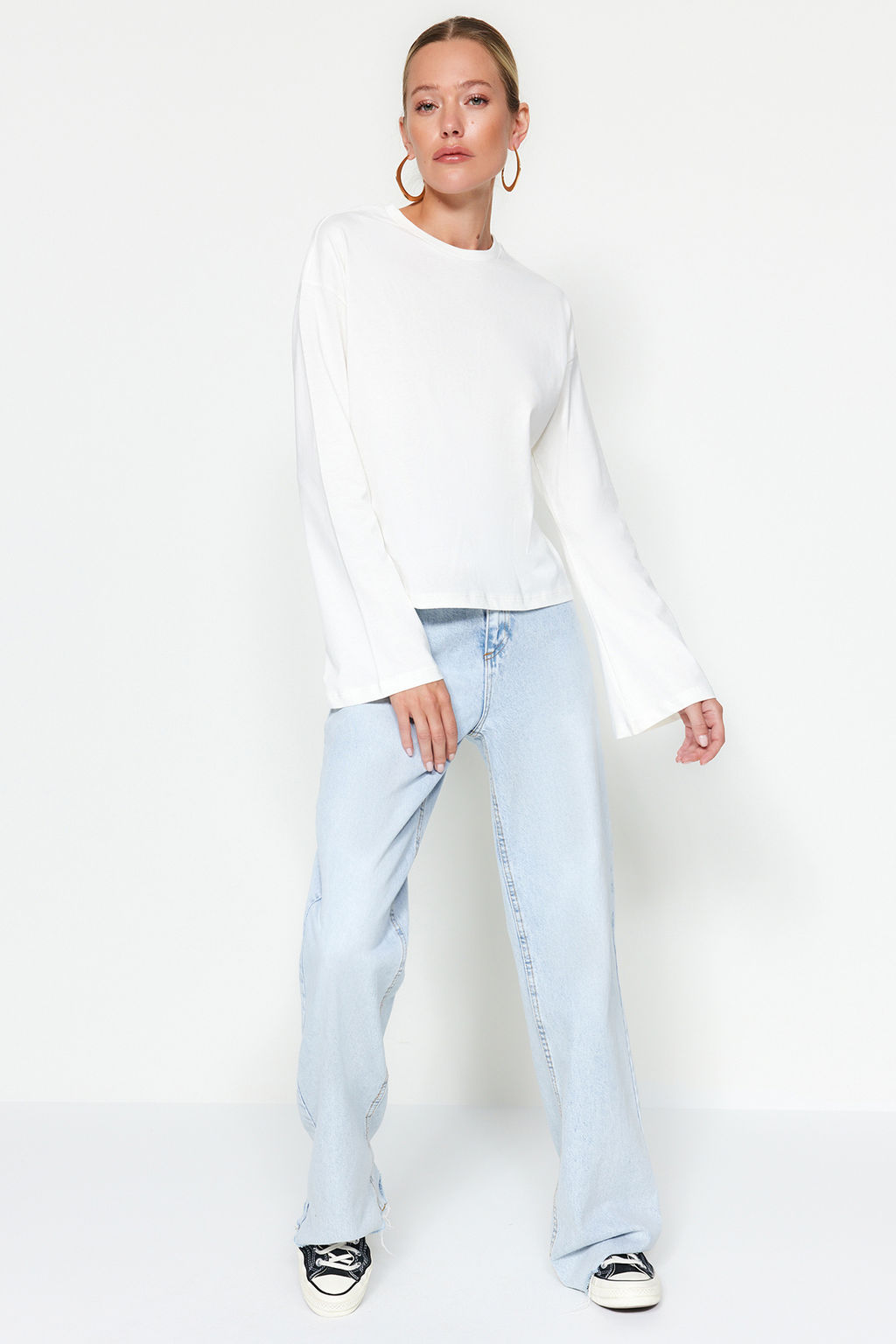 TRENDYOLMILLA Siyah Premium Ispanyol Kol Bisiklet Yaka Regular/Normal Kal?p Orme T-Shirt TWOAW24TS00008  фото 10