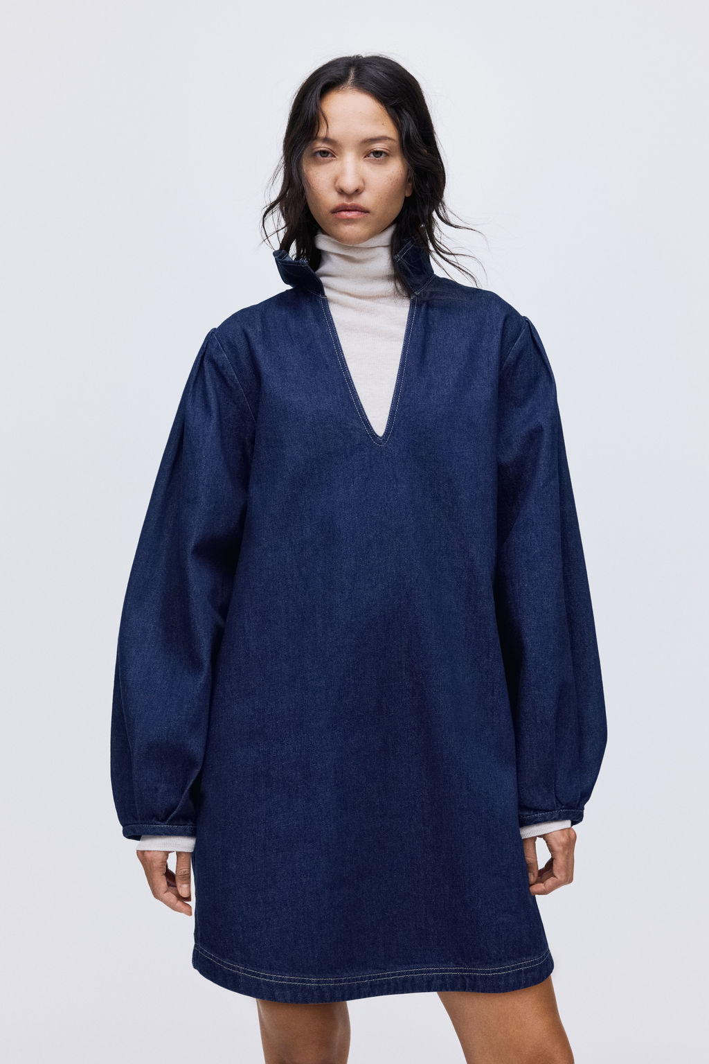 Vestido en denim con cuello de volante - H&m фото 3