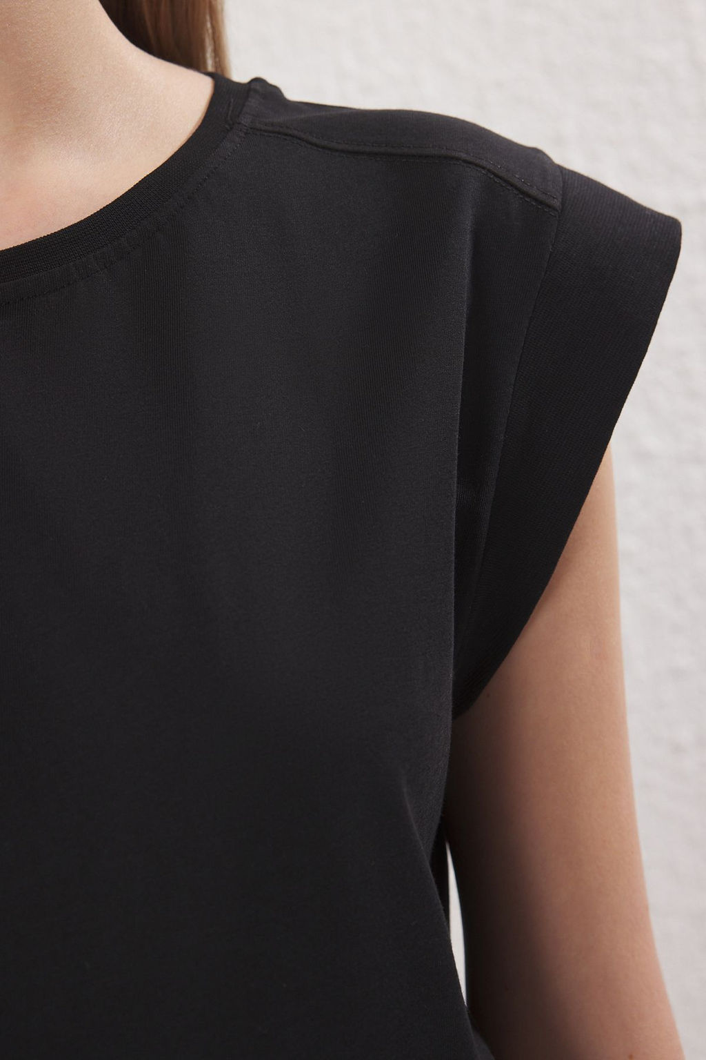 TRENDYOLMILLA Beyaz Ribana Detayl? Ay Kol Basic Orme T-Shirt TWOSS24TS00008 фото 3