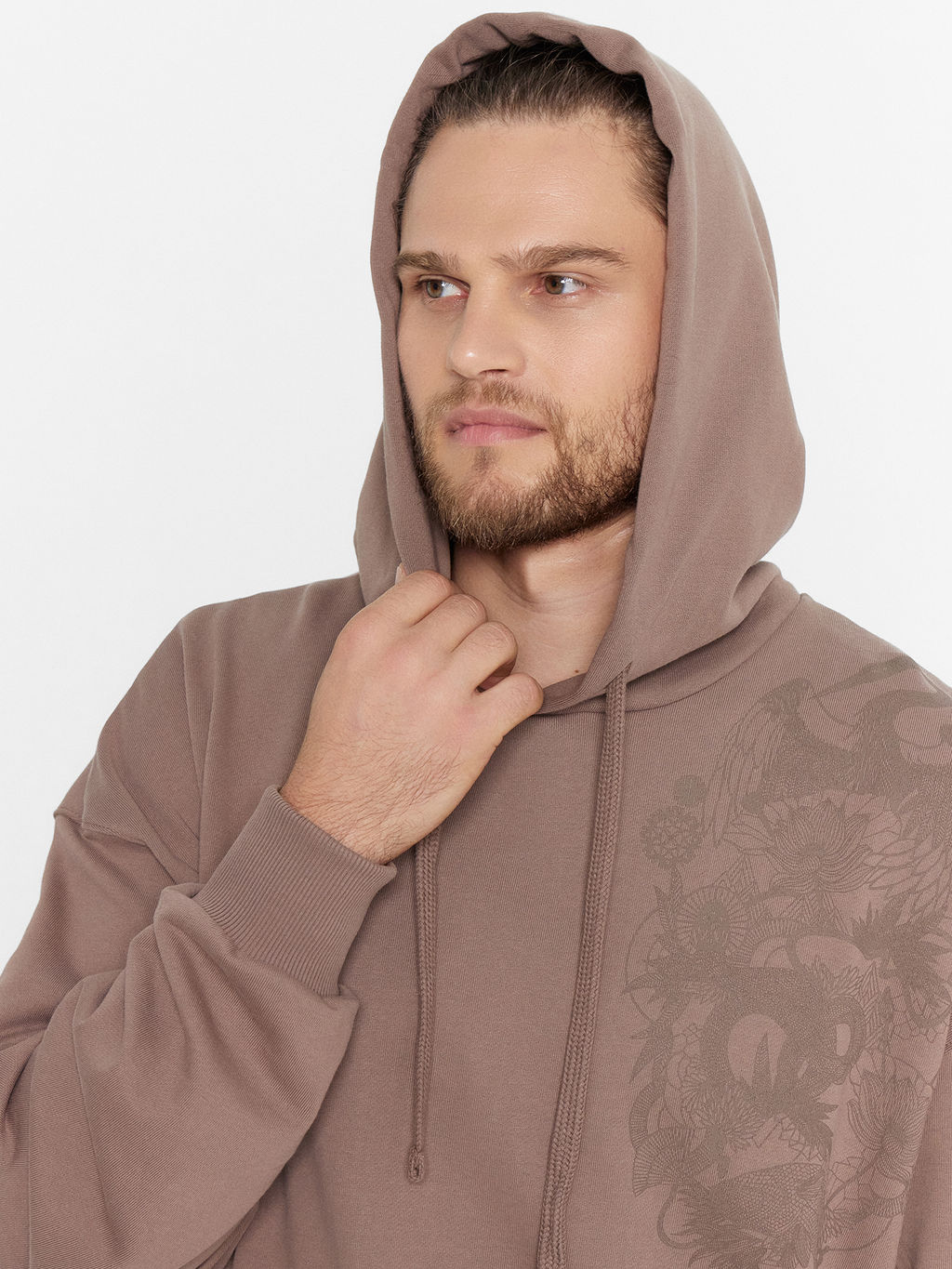 Худи мужское в таупово-бежевом цвете тауп +печать 121867-1 - Mark formelle фото 4