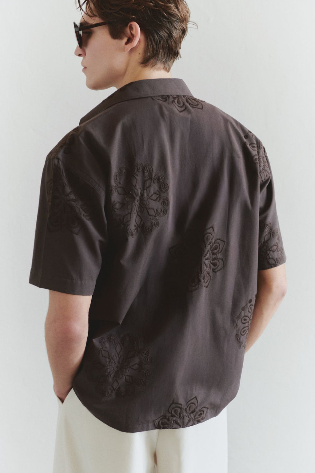 TRENDYOL MAN Limited Edition Kahverengi Regular Fit Nak?s islemeli Brode Gomlek TMNSS25GO00039 - Trendyolmilla фото 2
