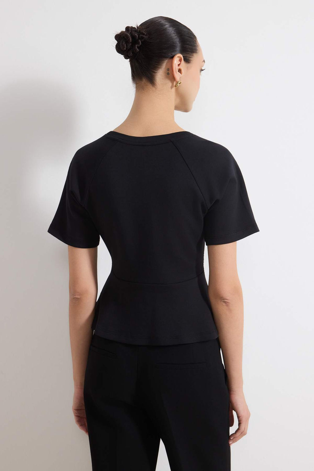 Sar? Peplum Reglan Kol K?sa Kollu Aksesuar Detayl? Interlok Orme Bluz TWOSS26BZ00242 - Trendyolmilla фото 8