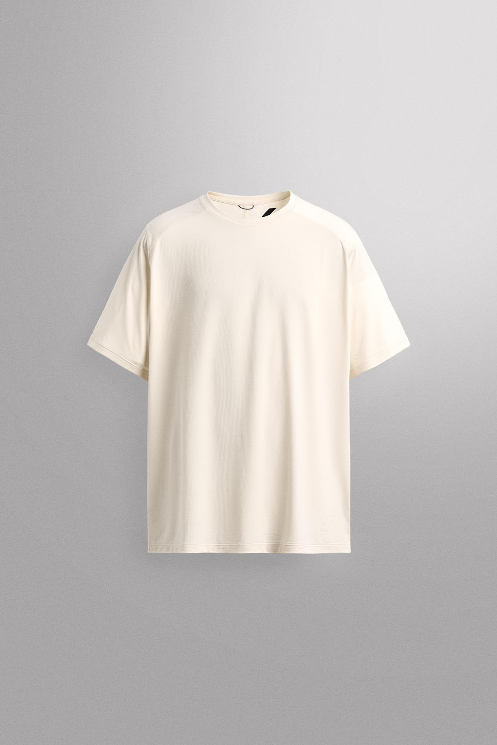 CAMISETA T?CNICA ESTRUCTURA / Crudo / Vigor? - Zara фото 10