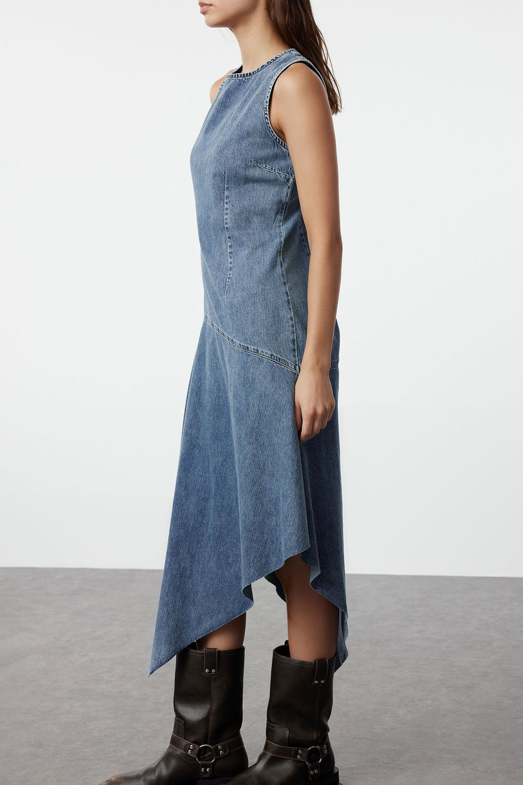 Mavi Dikis Detayl? Asimetrik Midi Denim Elbise TWOAW25EL00091 - Trendyolmilla фото 3