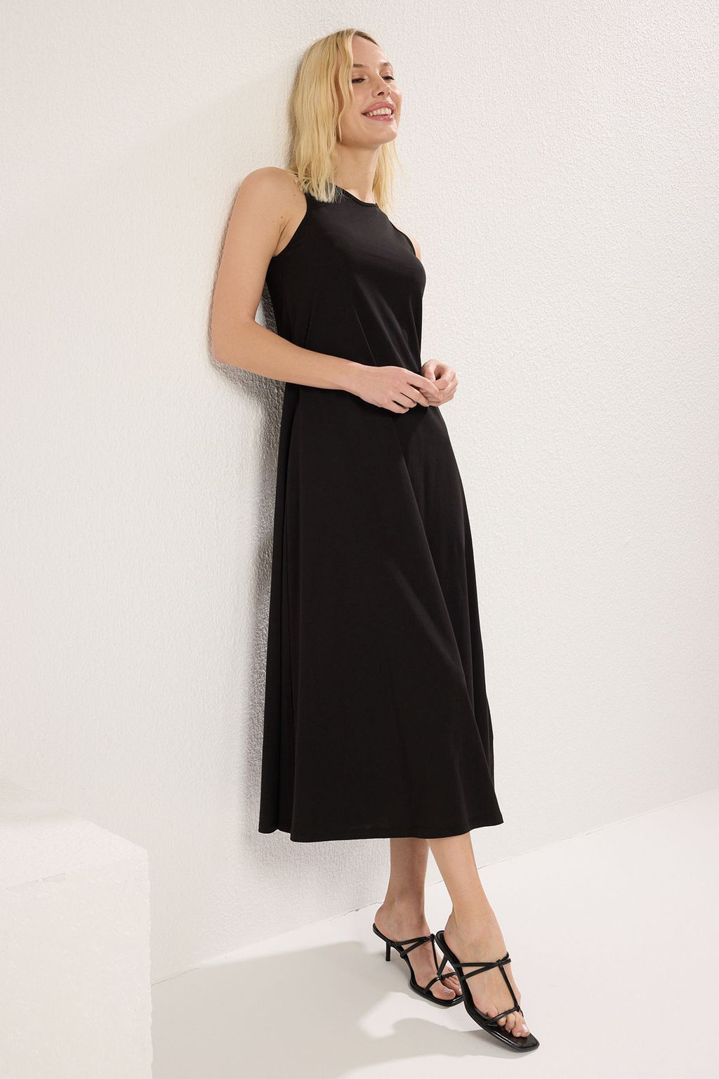 TRENDYOLMILLA Siyah Halter Yaka A Line/Can Kesim Maxi Orme Elbise TWOSS25EL00226 фото 8