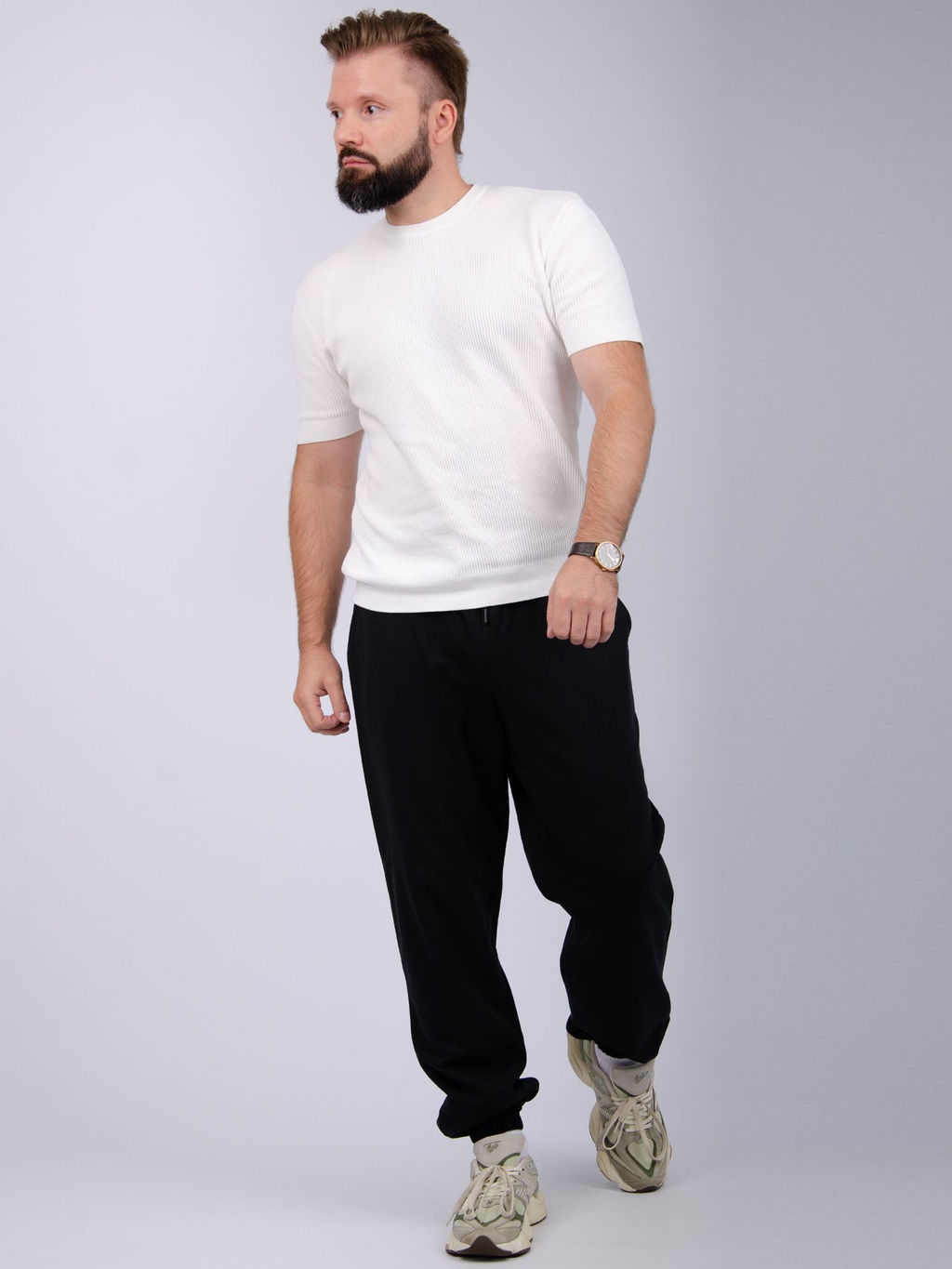 Джоггеры Тайлер 2 чёрные, футер 2-х нитка начес - Малина фото 5