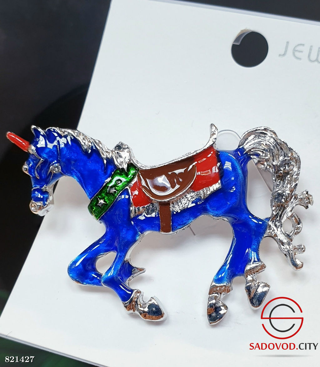 Брошка женская с символом года