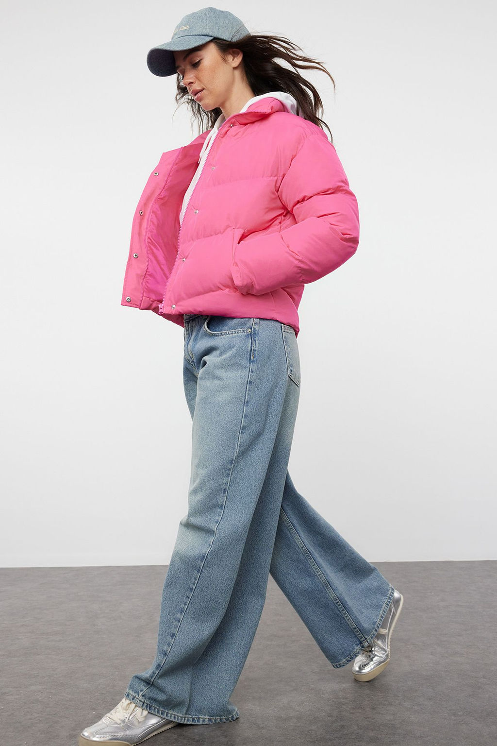 TRENDYOLMILLA Siyah Regular Su Itici Sisme Mont TWOAW24MO00048  фото 2