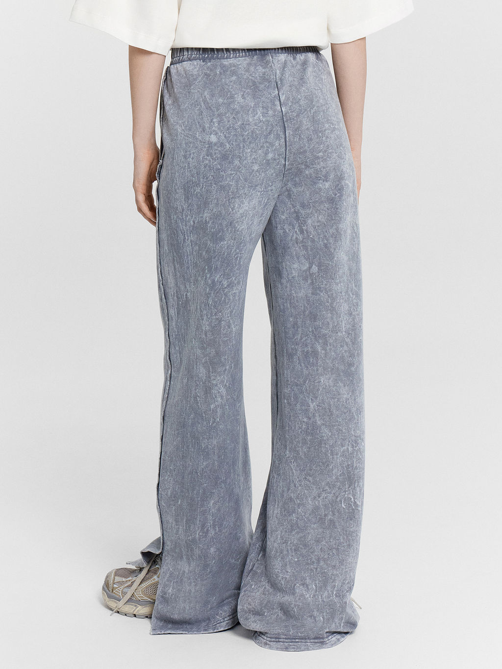 Брюки женские синие с обработкой эйсид - Mark formelle фото 4