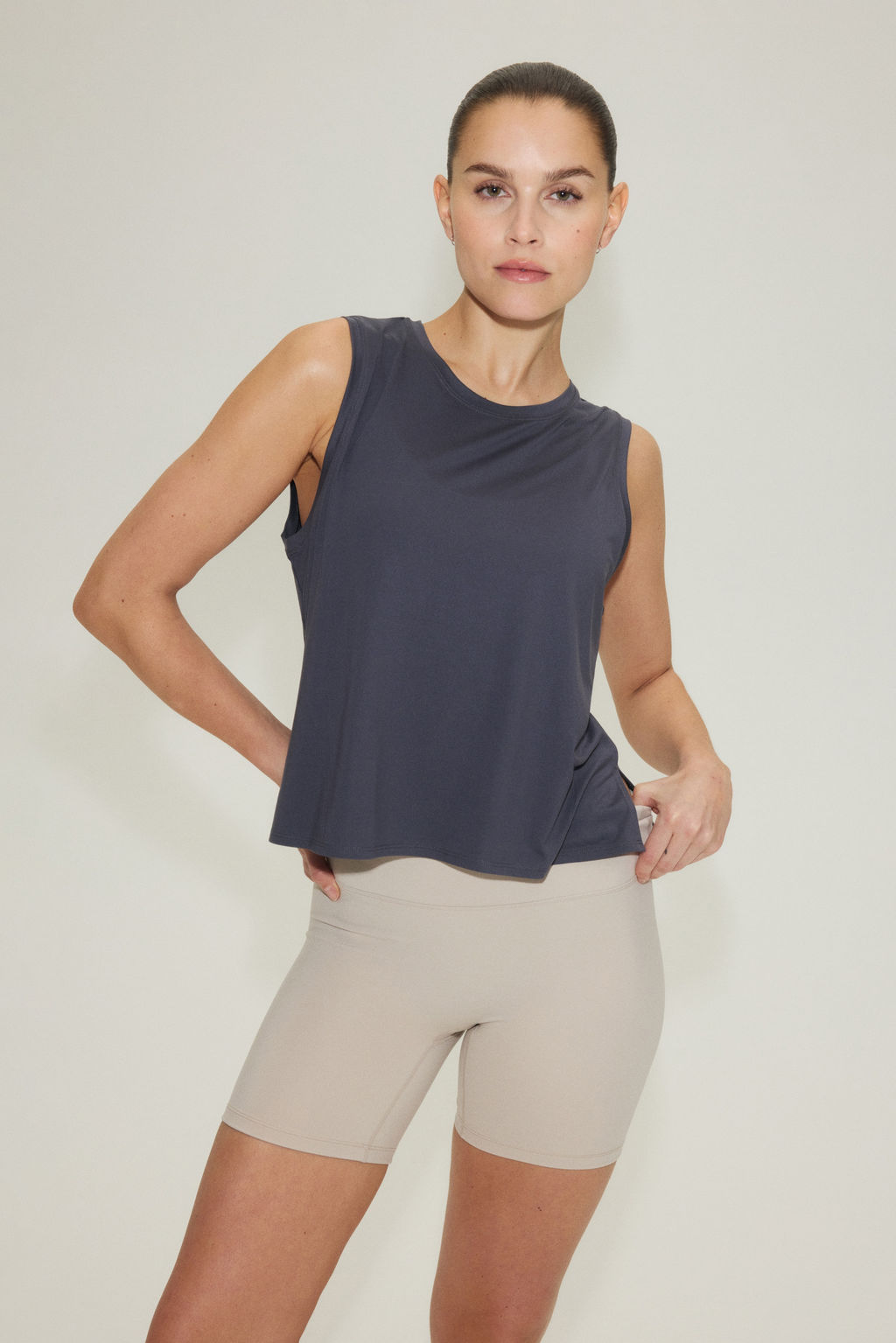 Camiseta de deporte boxy sin mangas con DryMove - H&m фото 6