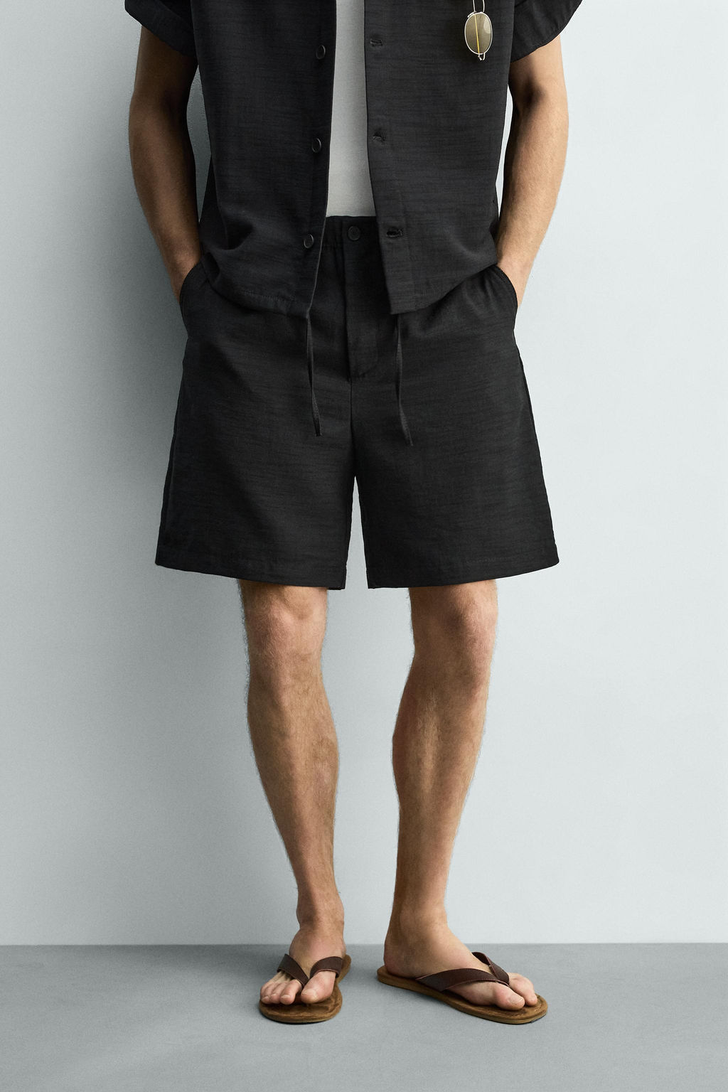 BERMUDA FLUIDA RELAXED FIT / Negro - Zara фото 2