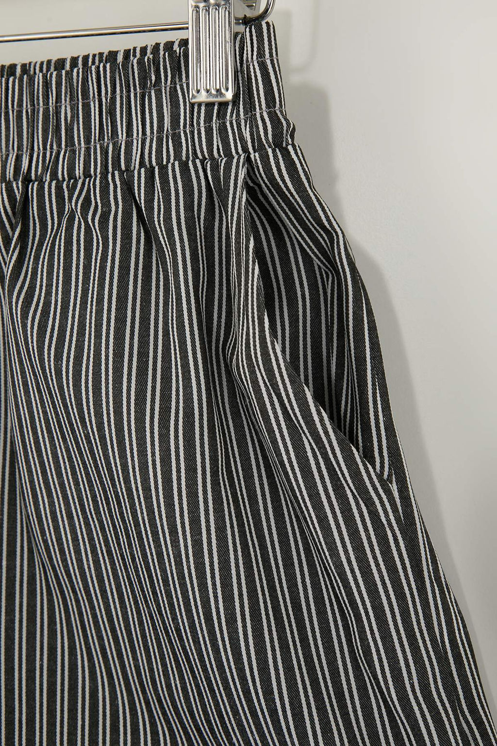 Cok Renkli Cizgili Beli Lastikli K?sa/Mini Sort TWOSS26SR00024 - Trendyolmilla фото 2