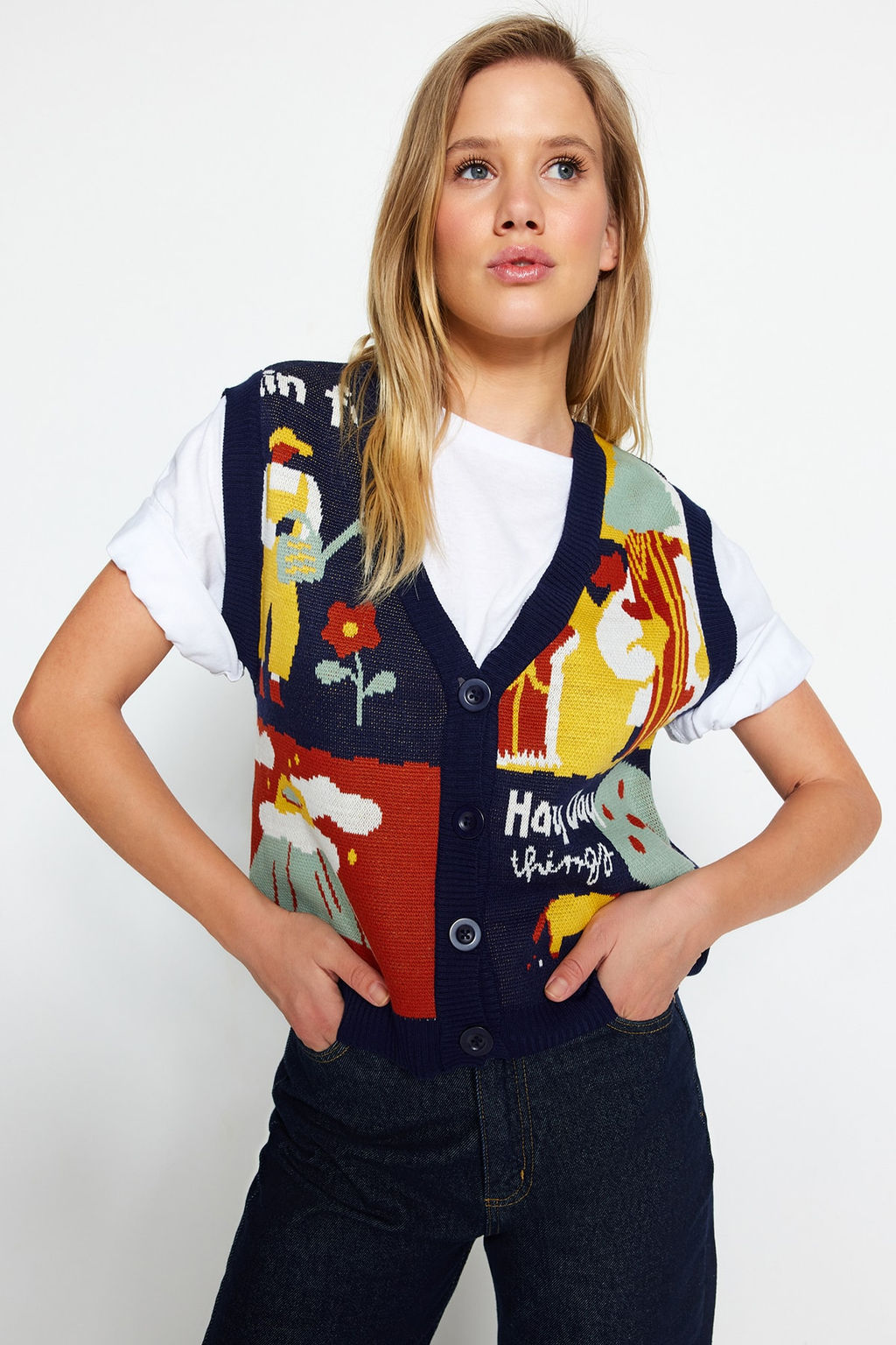 Cok Renkli Dugmeli Triko Yelek TWOAW22HI0331