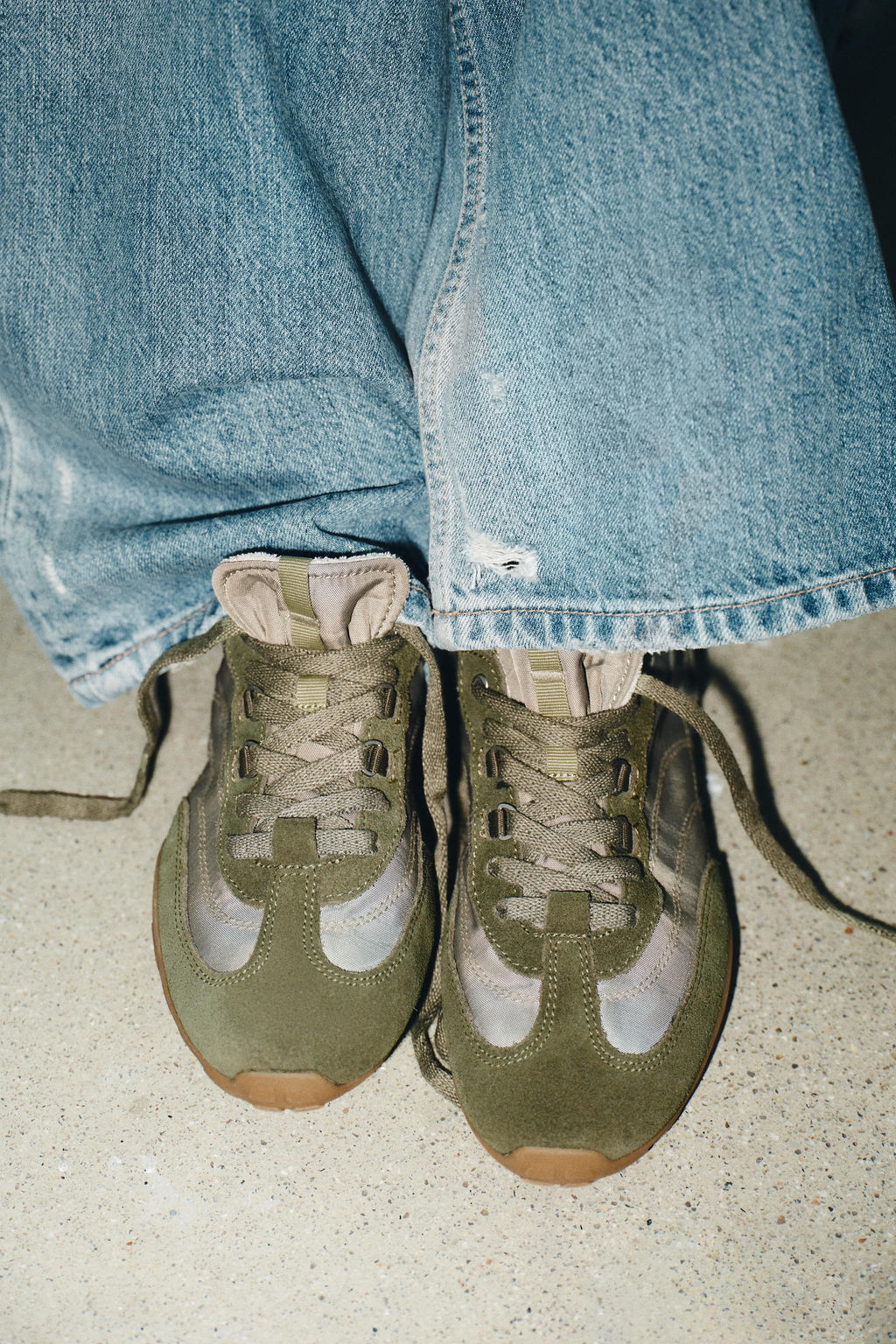 CONTRAST RUNNING SNEAKERS - Zara фото 2