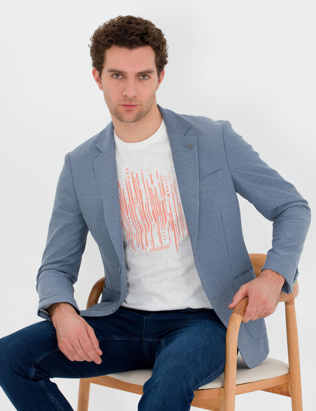 Синяя зауженная куртка