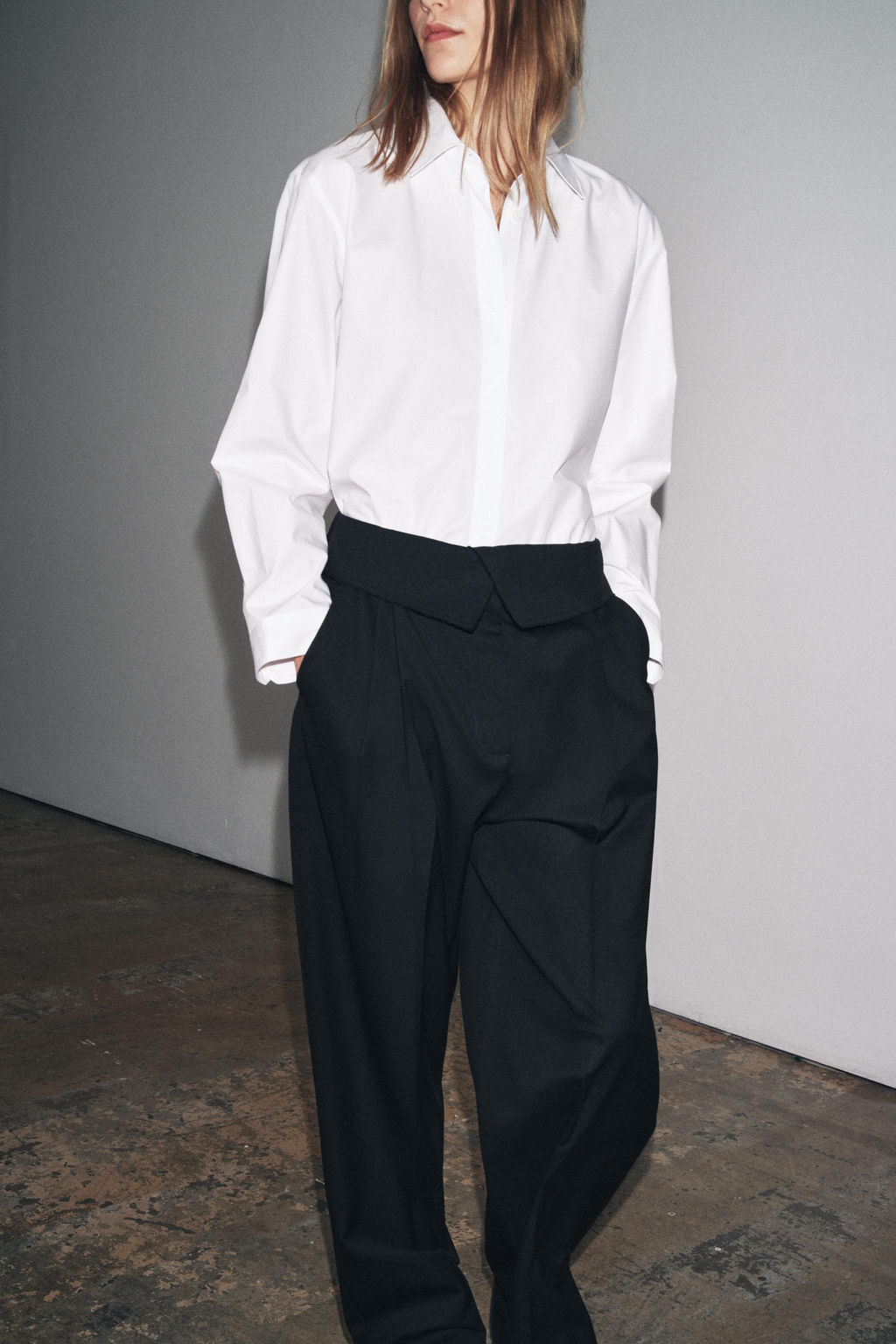 ZW COLLECTION WOOL TROUSERS WITH TURN-UP WAIST - Zara фото 4