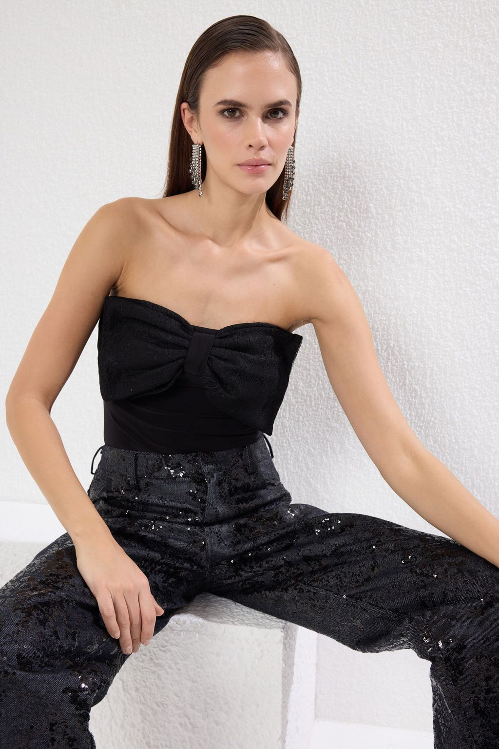 TRENDYOLMILLA Siyah Straplez Fiyonklu C?tc?tl? Orme S?k Body TPRSS25BD00013  фото 2