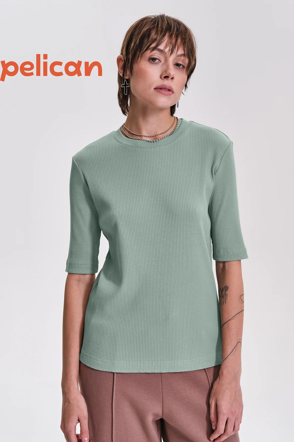 DFT6944 Футболка женская
