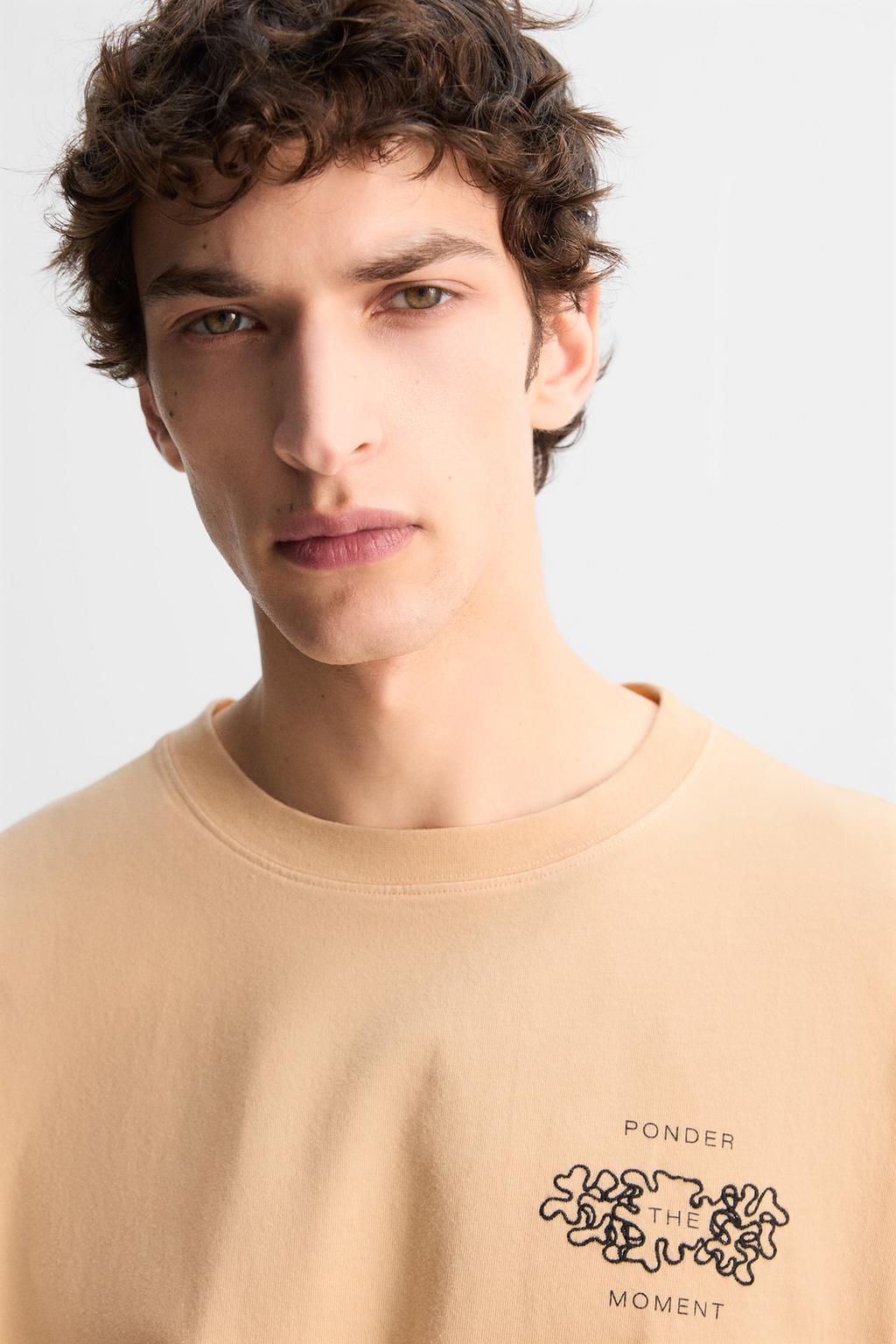 T-SHIRT WITH CONTRAST GRAPHIC - Zara фото 5