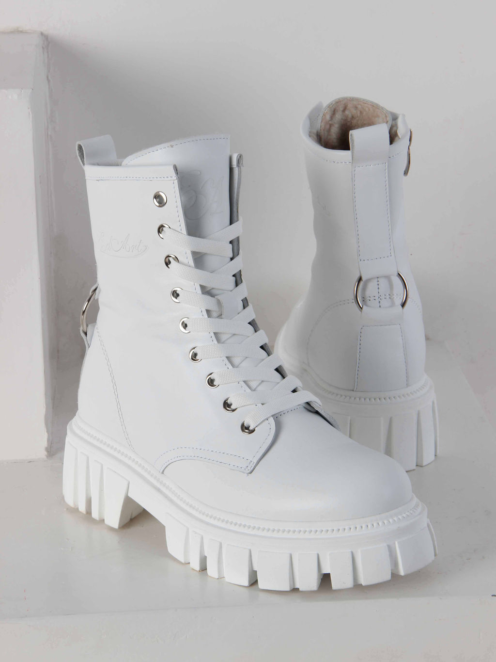 Ботинки 329.21153w. белые/Шерсть