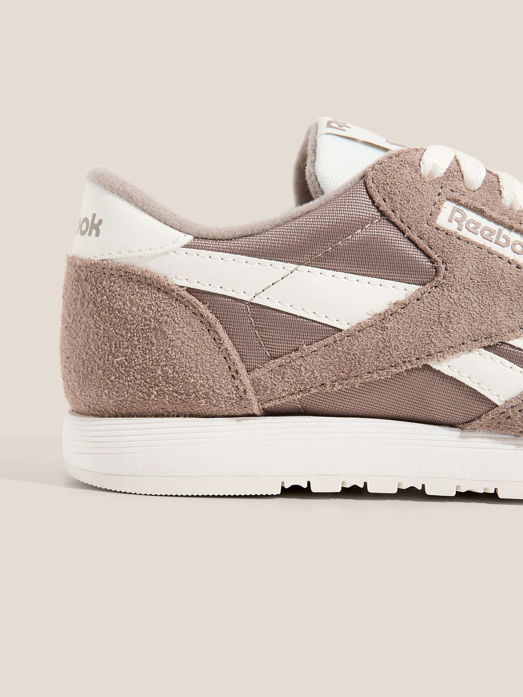 Женские кроссовки REEBOK CLASSIC NYLON Артикул 4494711, серо-коричневый