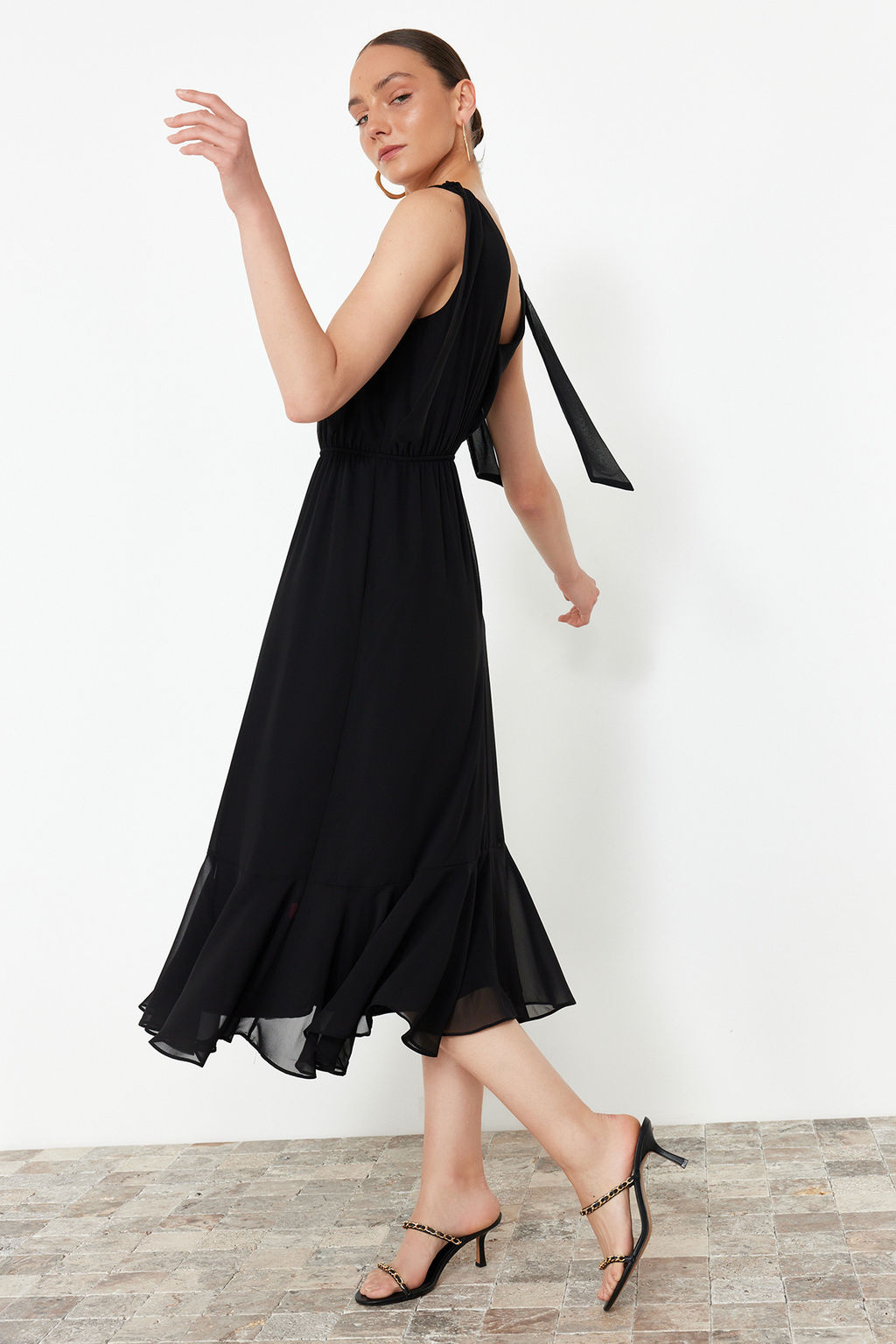 Trendyolmilla Siyah A Kesim Beli Lastikli Sifon Astarl? Maxi Dokuma Elbise TWOSS24EL00804  фото 3