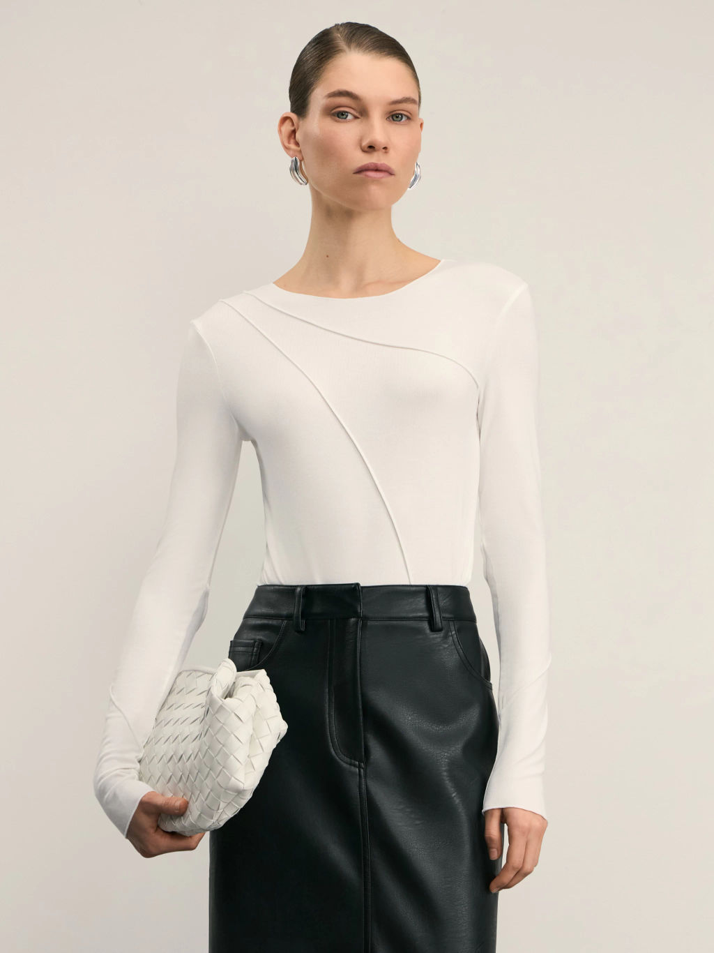 Лонгслив из вискозы с абстрактным рисунком / Zarina фото 2