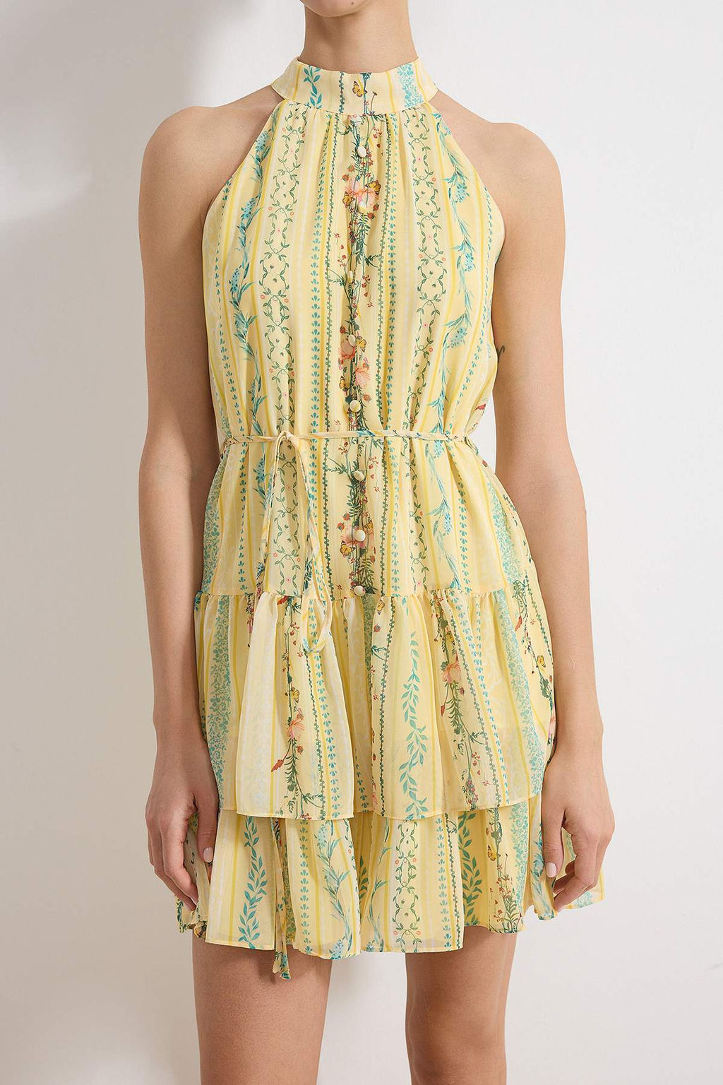 Sar? Cicek Desenli A-Kesim Boho Kat Kat Astarl? Sifon Ucus Ucus Dokuma Mini Elbise TWOSS23EL02056