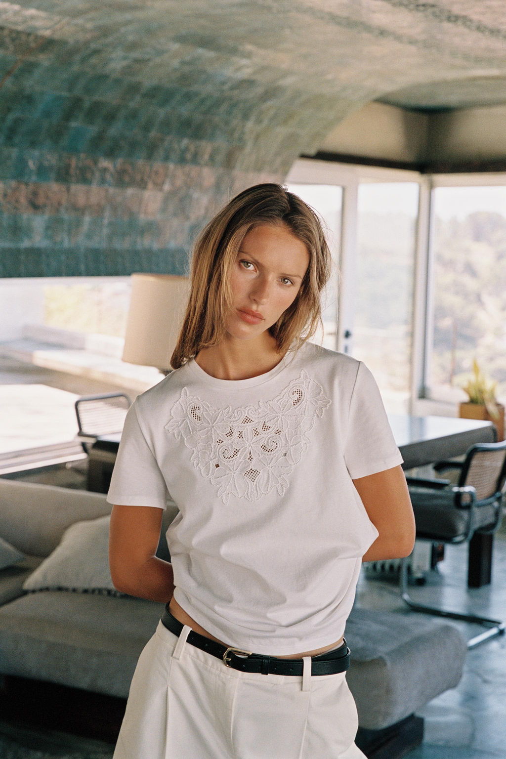 CAMISETA BORDADOS ALGOD?N / Blanco