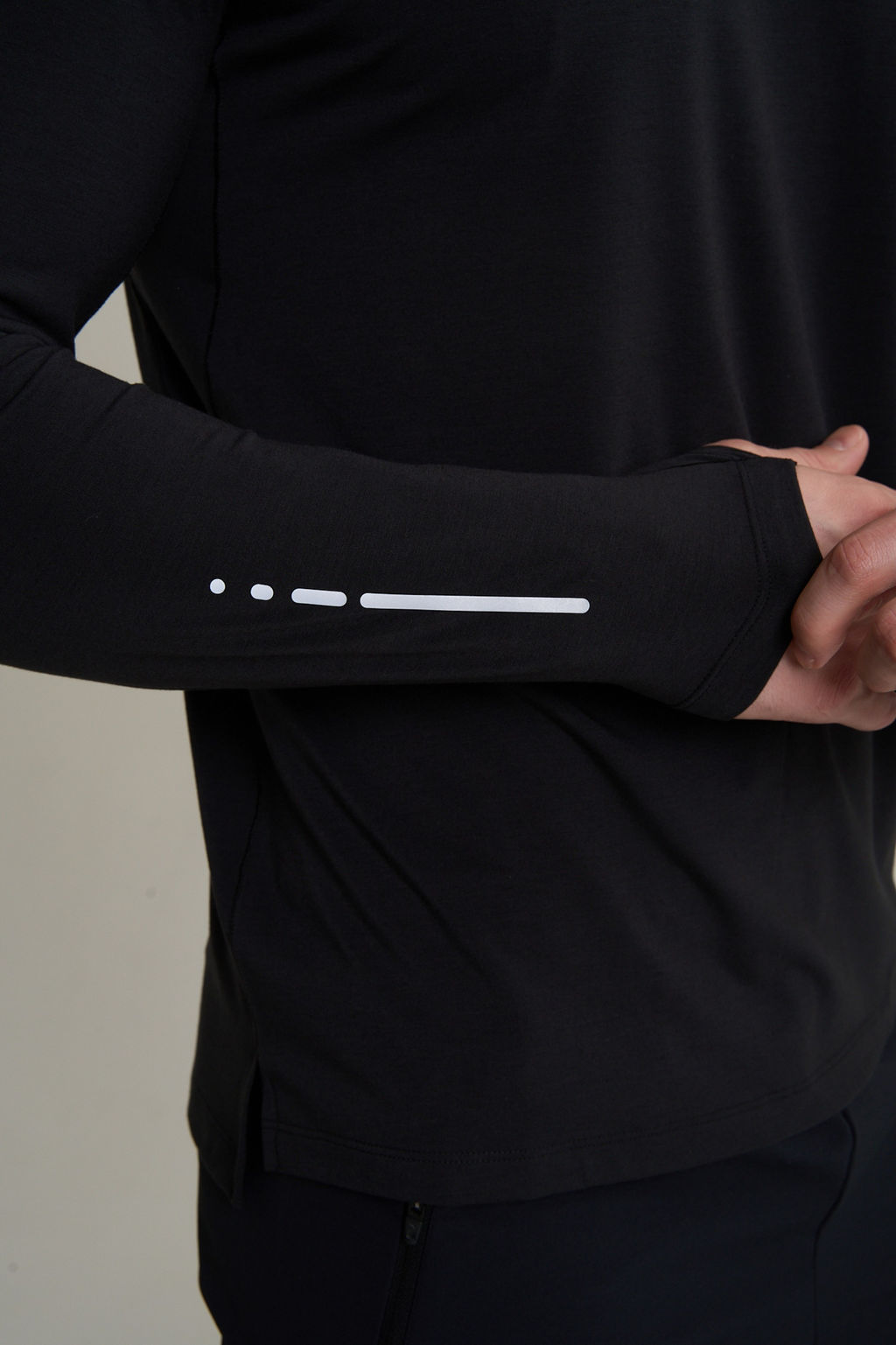 Лонгслив Черный ANTA RUNNING LS Tee  фото 10