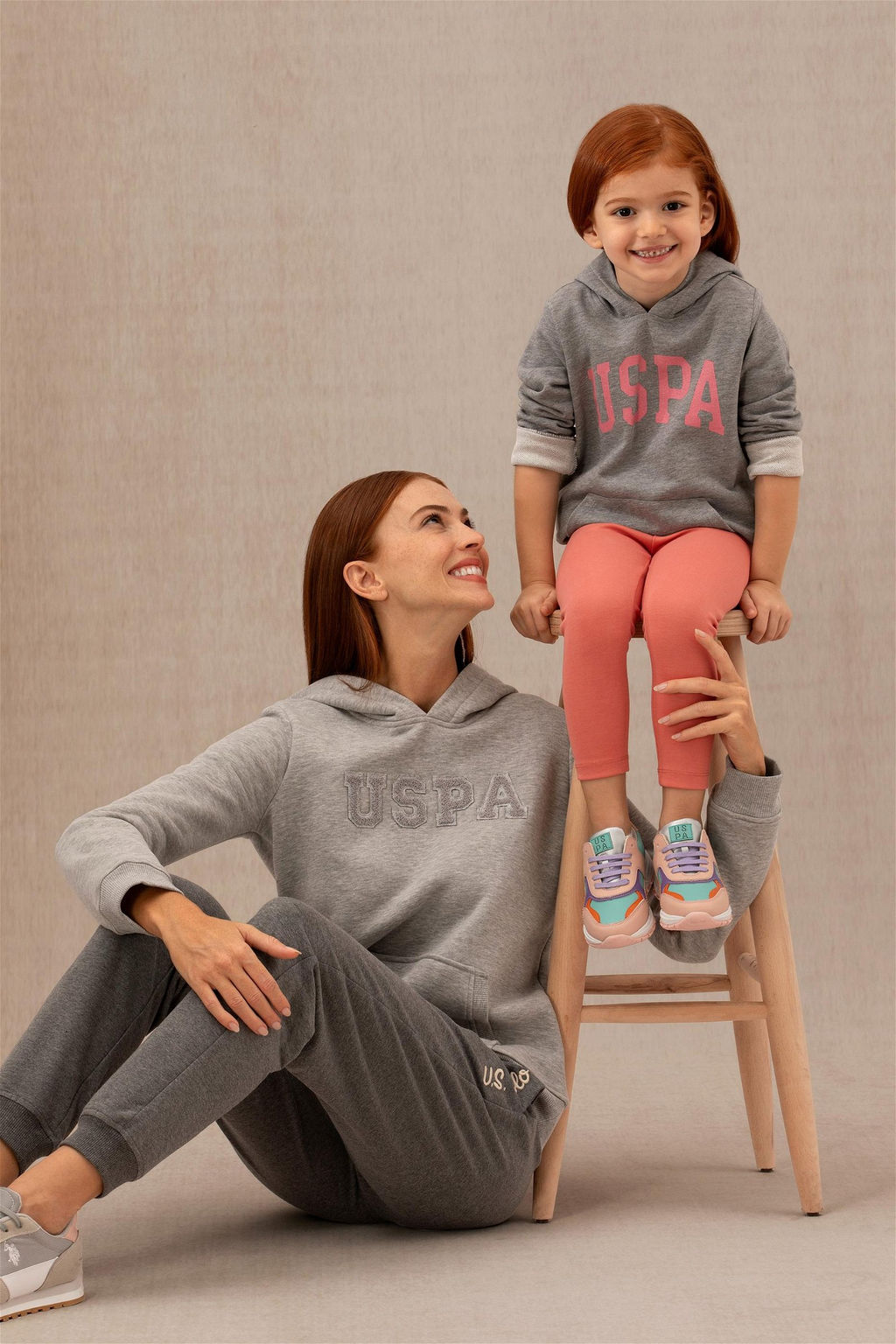 U. S. Polo Assn Серый меланжевый базовый свитшот с капюшоном для девочек - U.s. polo assn фото 4