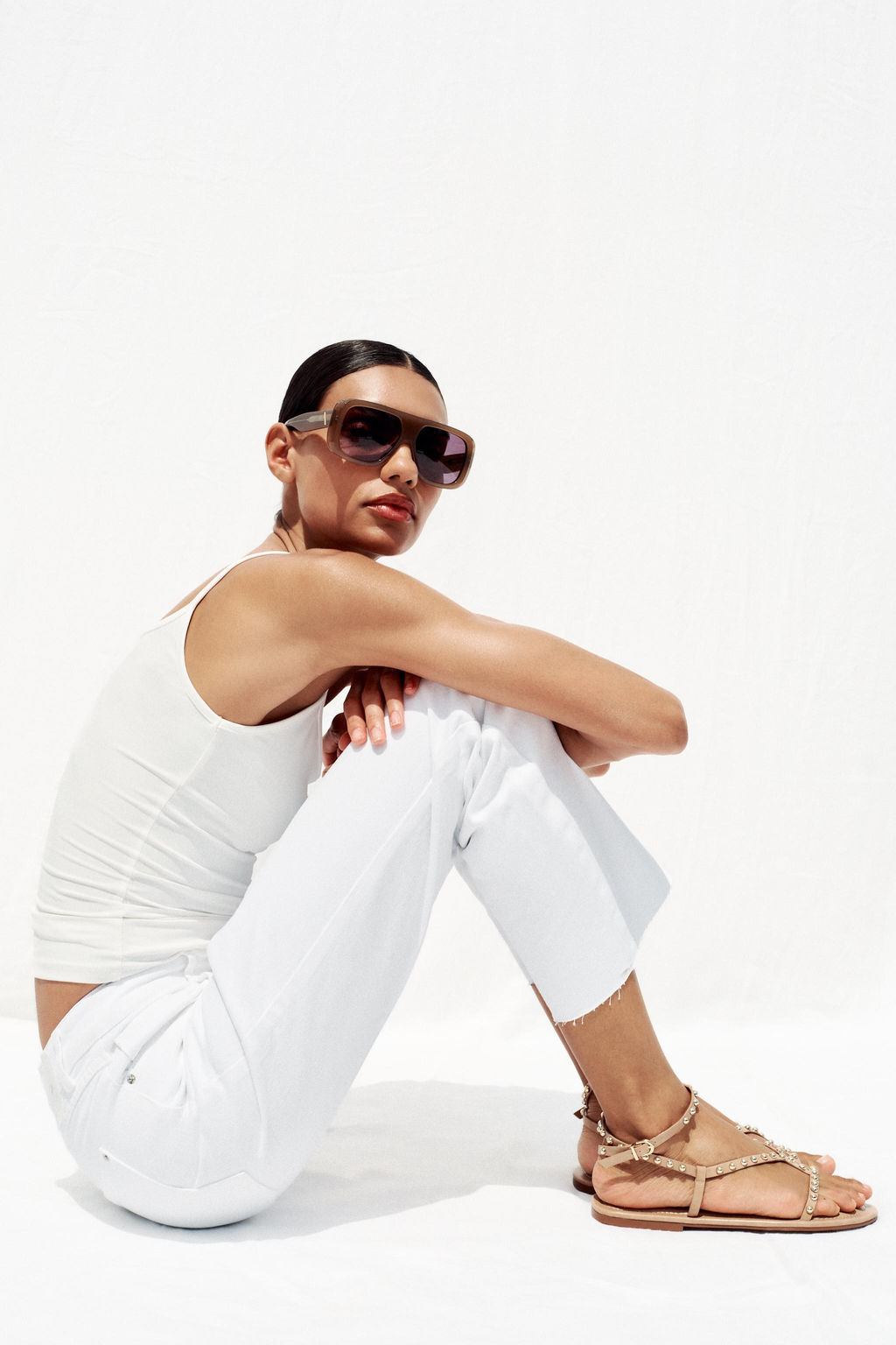 SANDALS WITH METALLIC BEADED STRAPS - Zara фото 10