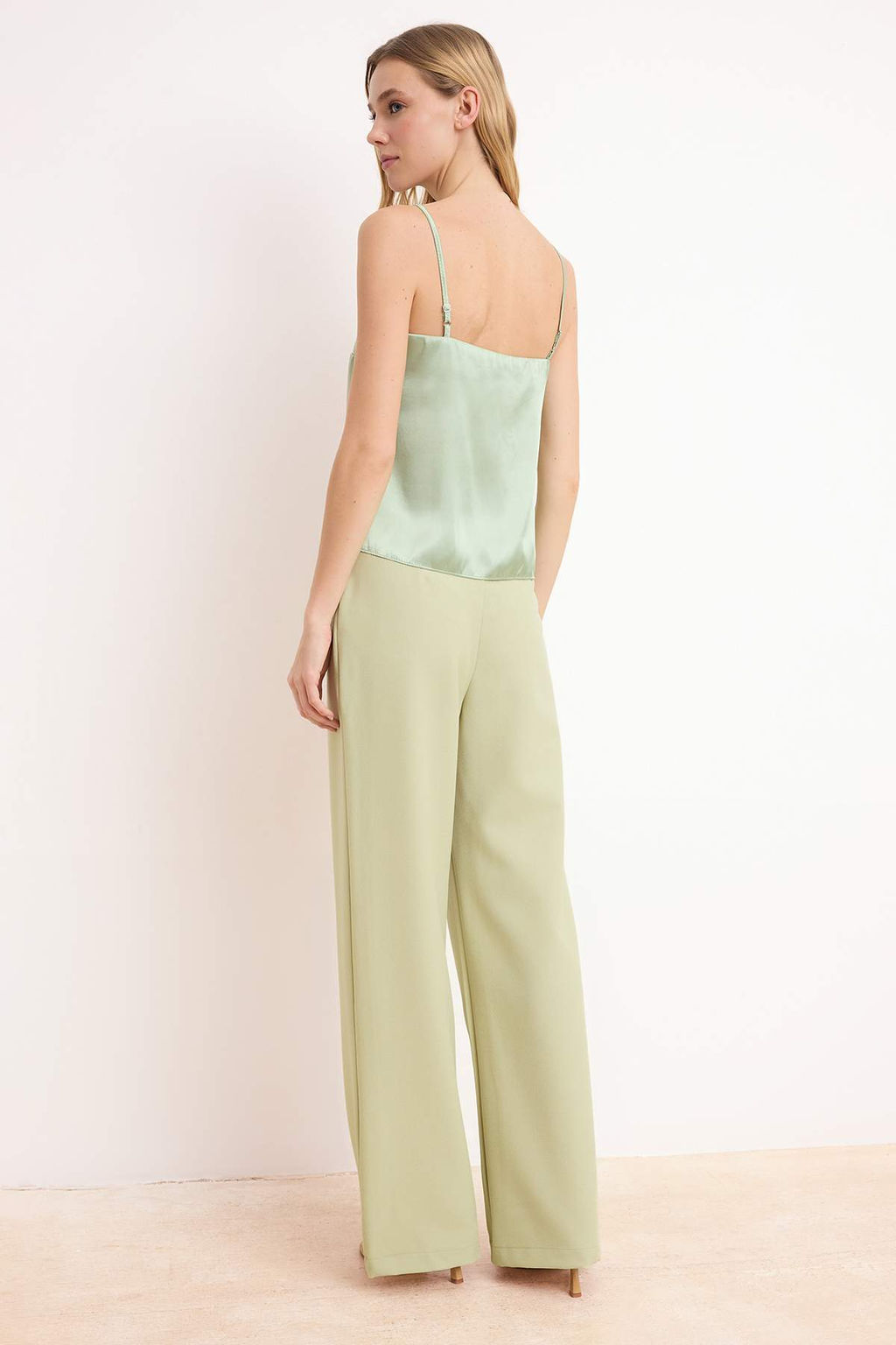 Mint Saten Ask?l? Bluz Kumas Genis Paca Pantolon Dokuma Alt - Ust Tak?m TWOSS26AU00056 - Trendyolmilla фото 4