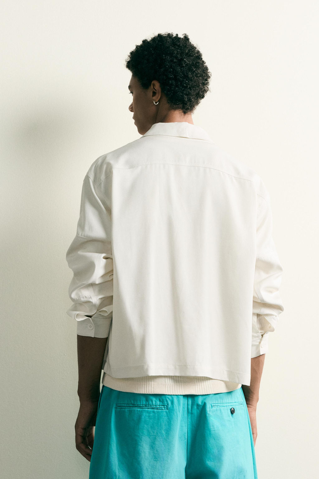 SOBRECAMISA FLUIDA RELAXED FIT / Blanco roto - Zara фото 3