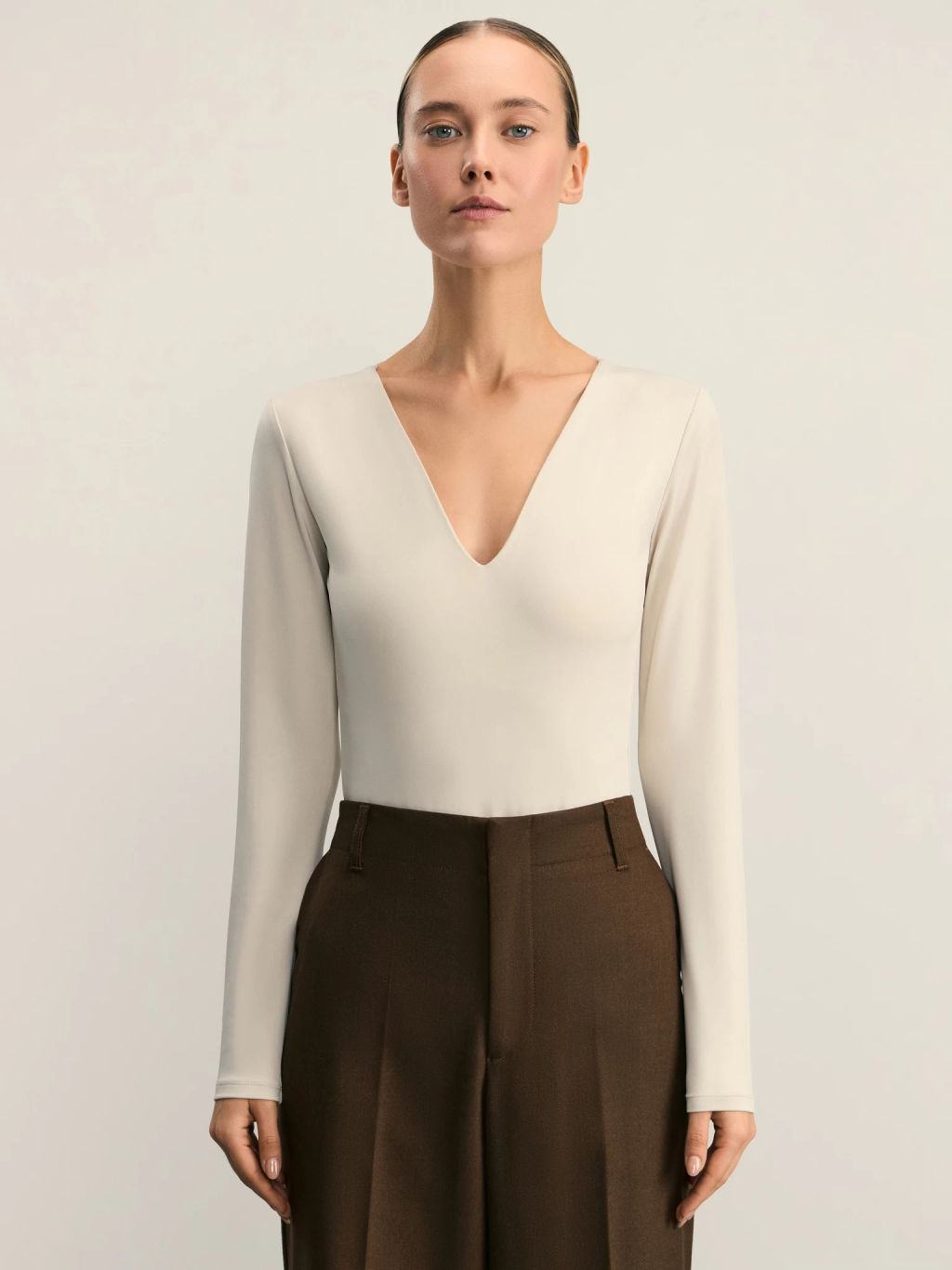 Базовое боди с треугольным вырезом ZR2501013 / Zarina  фото 7