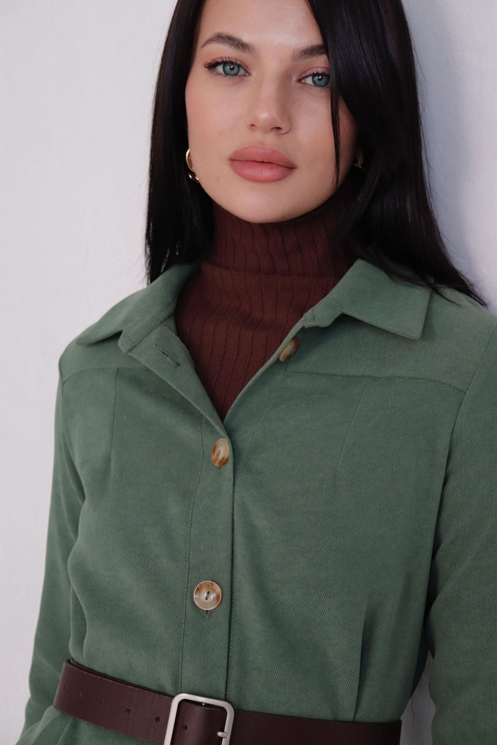 10896 Платье-рубашка из микровельвета папоротник - Martichelli фото 28