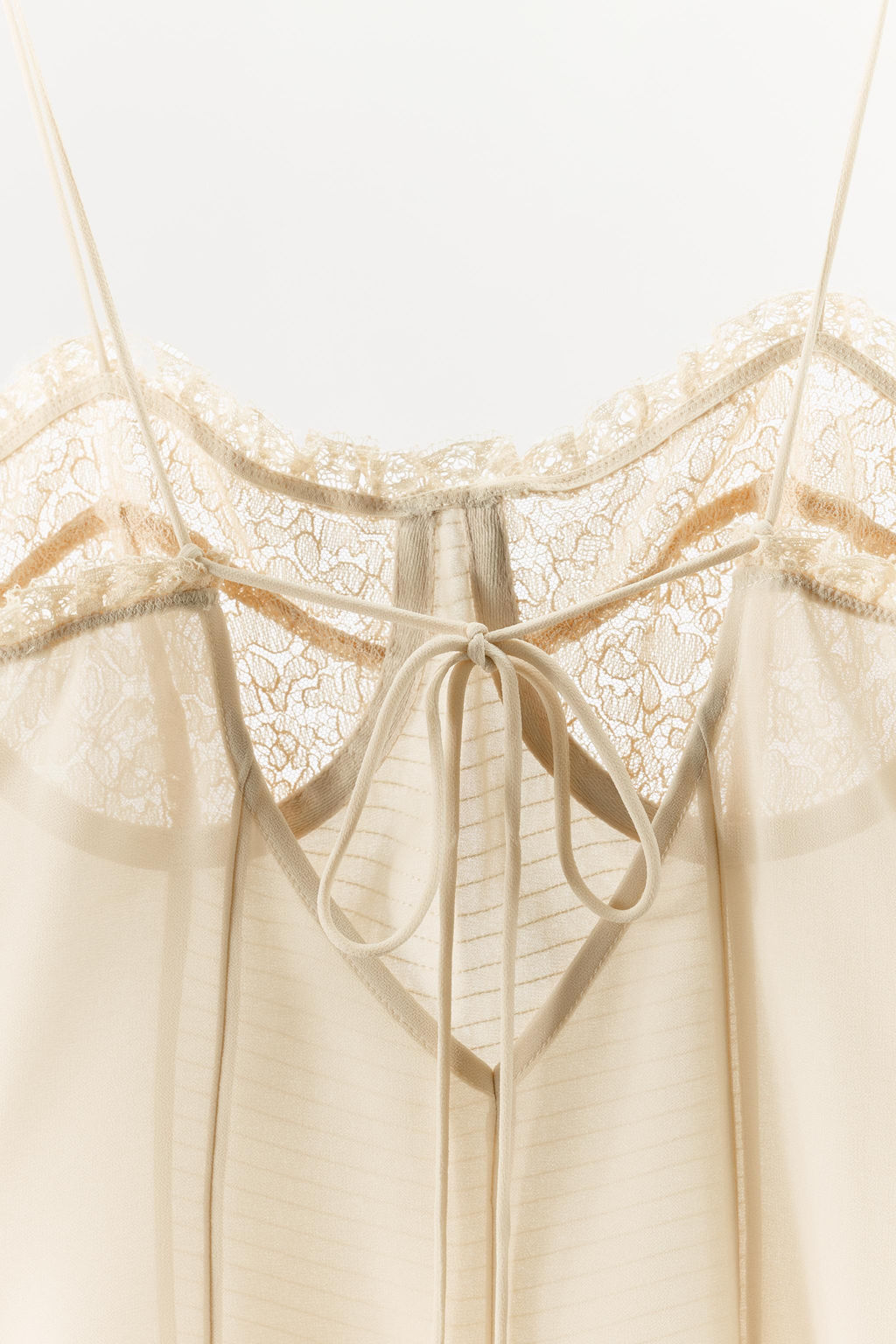 VESTIDO MINI COMBINADO AROS ENCAJE / Crudo / Beige - Zara фото 6