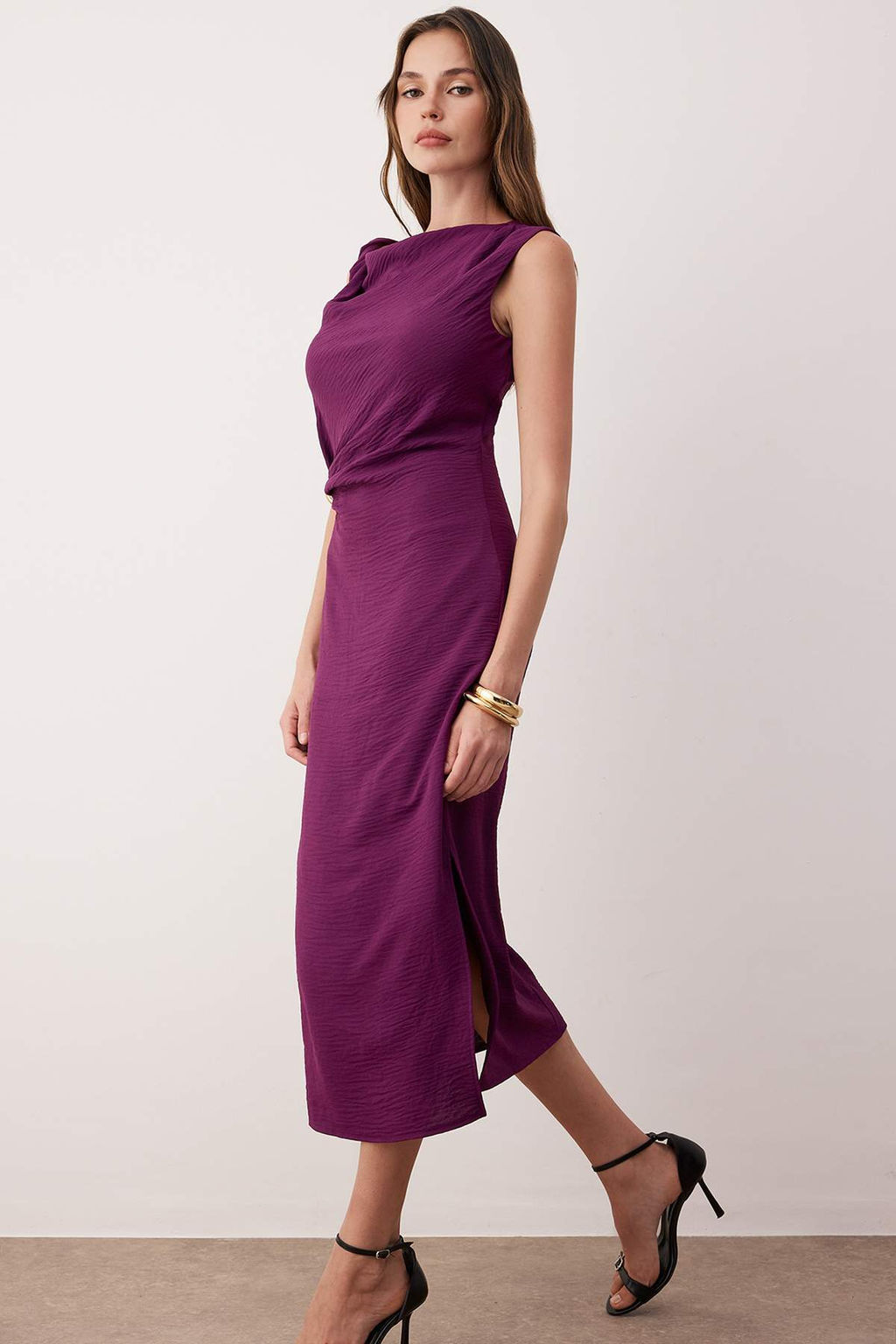 Koyu Visne Aksesuar Detayl? Midi Dokuma Elbise TWOSS25EL00862 - Trendyolmilla фото 2