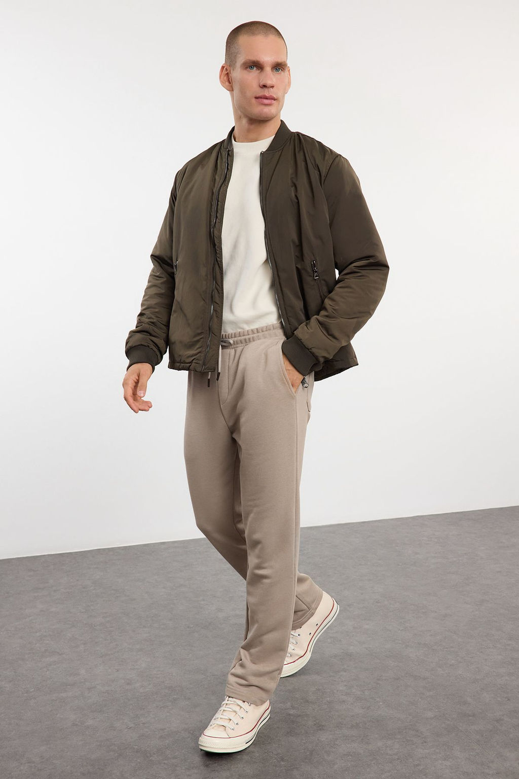 TRENDYOL MAN Unisex Siyah Straight Fit Basic Esofman Alt? TMNAW25EA00022 - Trendyolmilla фото 3