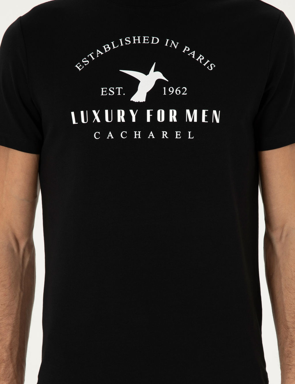 Черная стройная мата - Cacharel фото 6