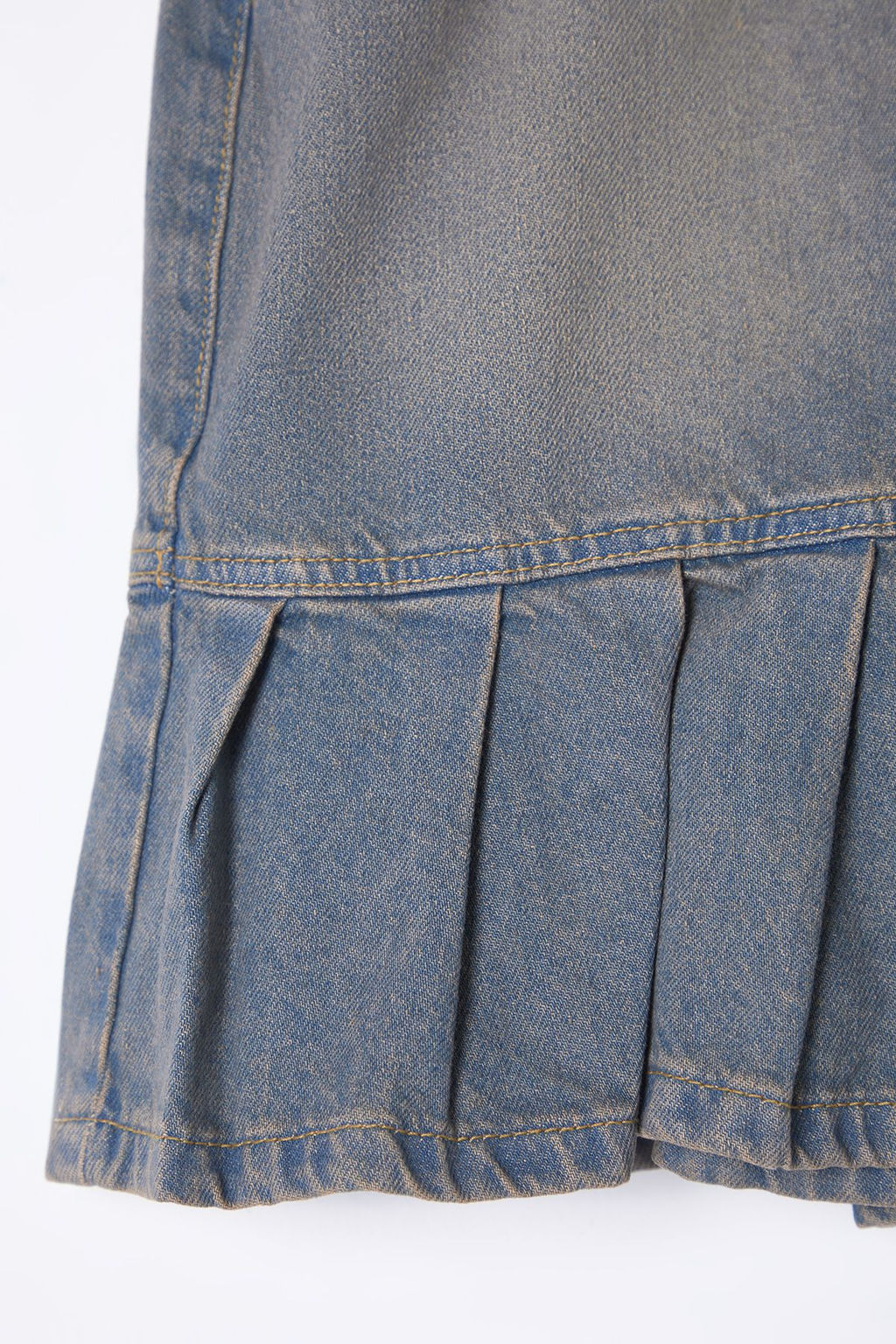 TRENDYOLMILLA Mavi Soluk Efekt Vintage Pileli Mini Denim Skater Etek TWOSS25ET00003 фото 8