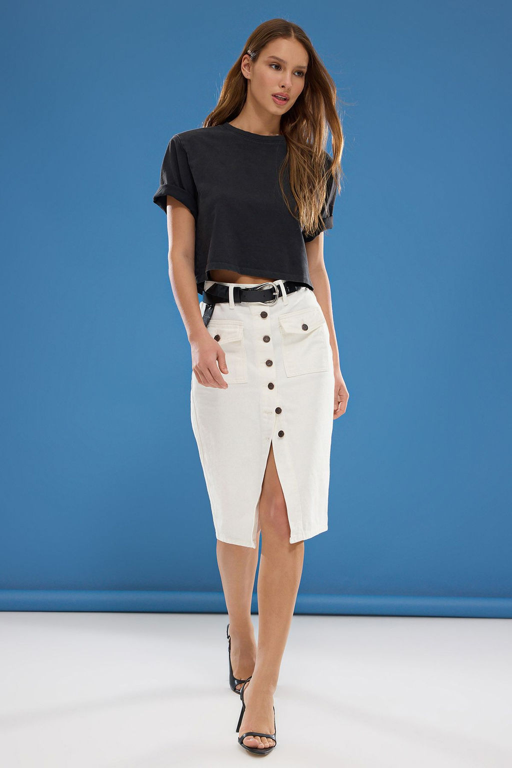 TRENDYOLMILLA Ekru Cep Detayl? Onden Dugmeli Midi Denim Etek TWOSS25ET00105