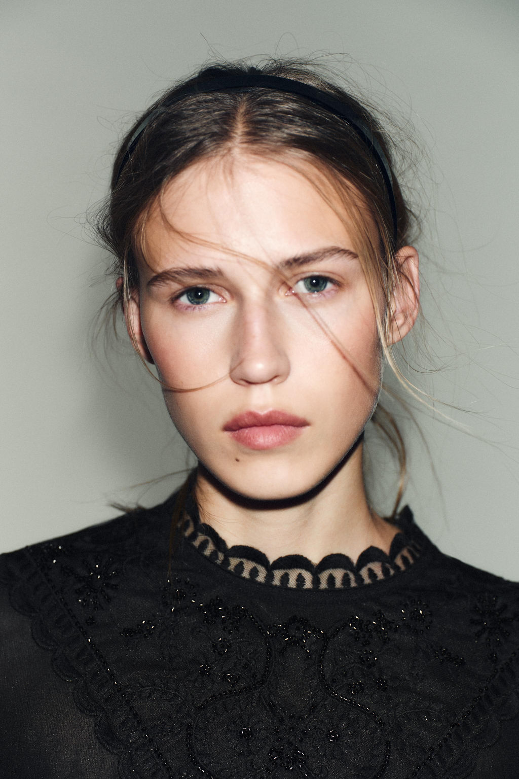 EMBROIDERED LONG SLEEVE TOP - Zara фото 5