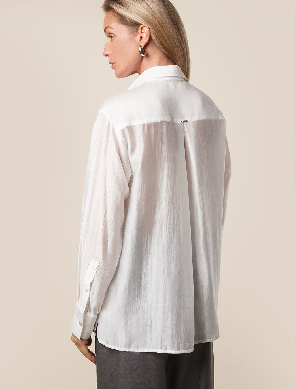 VILATTE / Блузка из полупрозрачного лиоцелла с натуральным шелком  фото 4