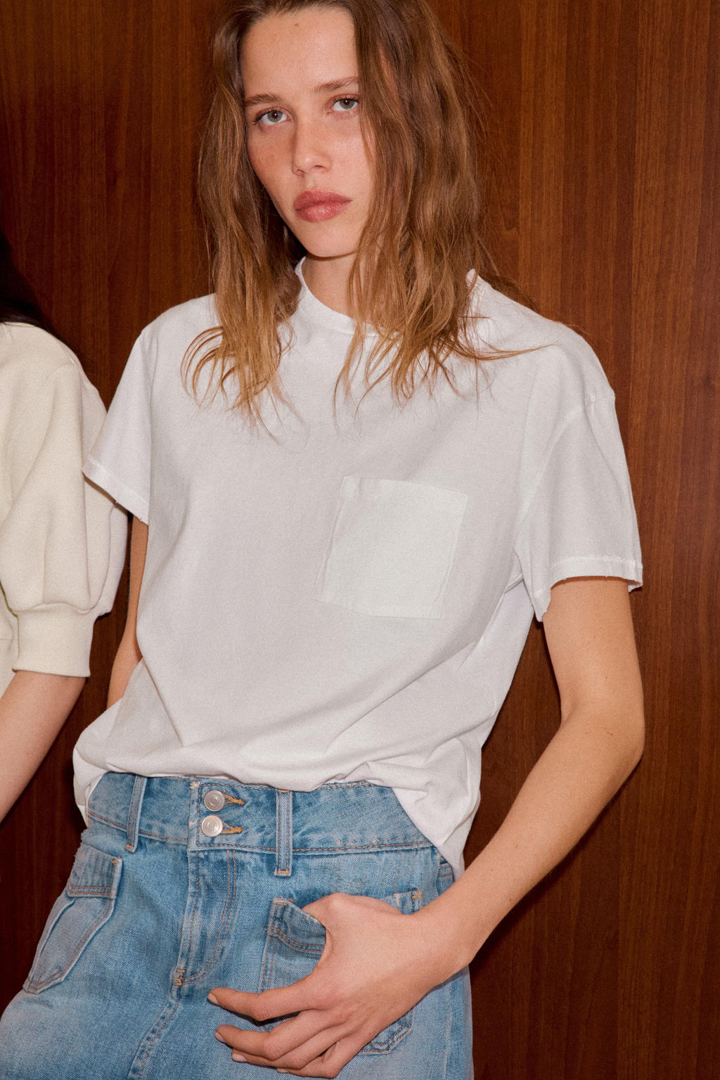 CAMISETA OVERSIZE BOLSILLO / Blanco - Zara фото 2