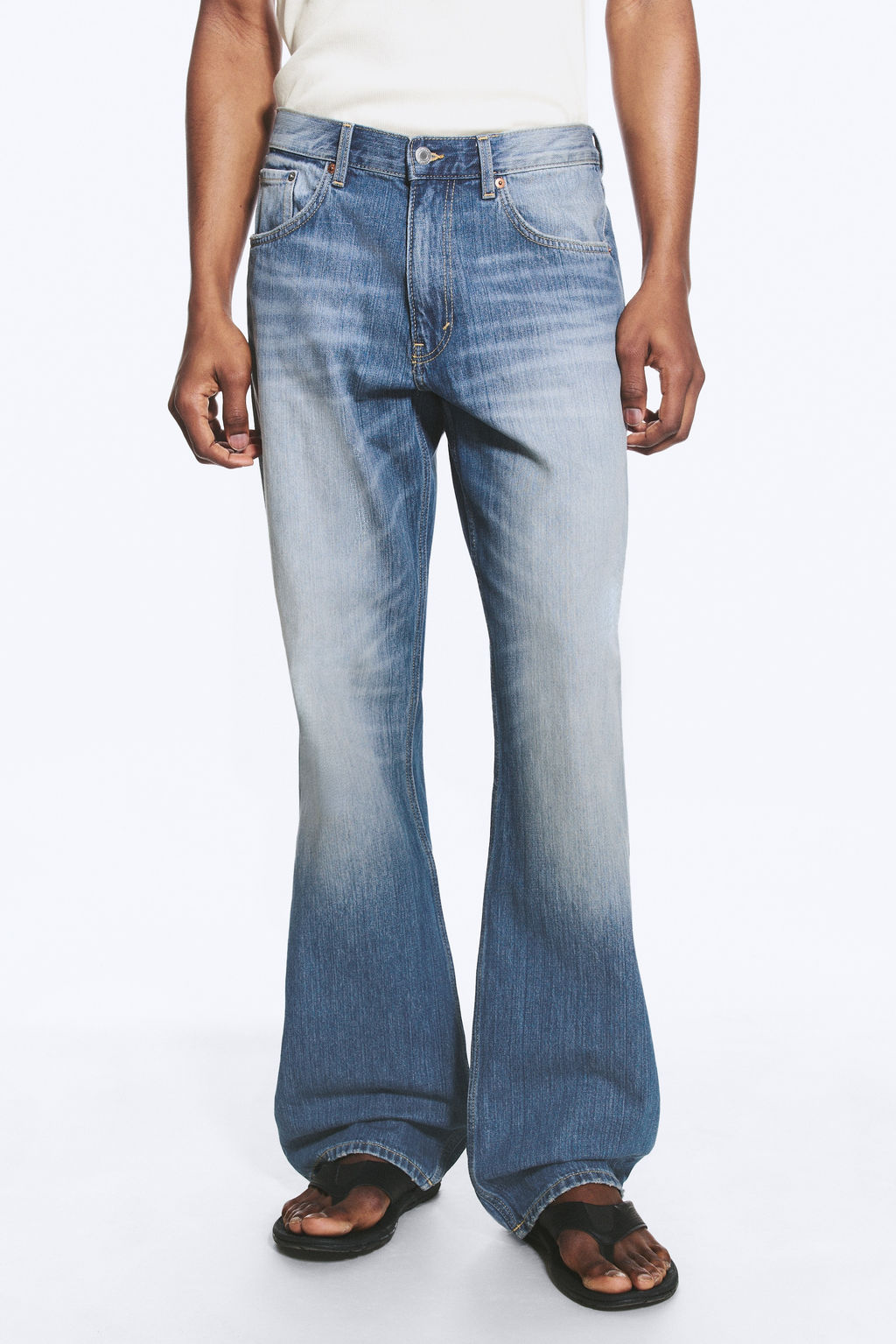Vaqueros de tiro medio y pernera bootcut holgada Mercury - H&m фото 6