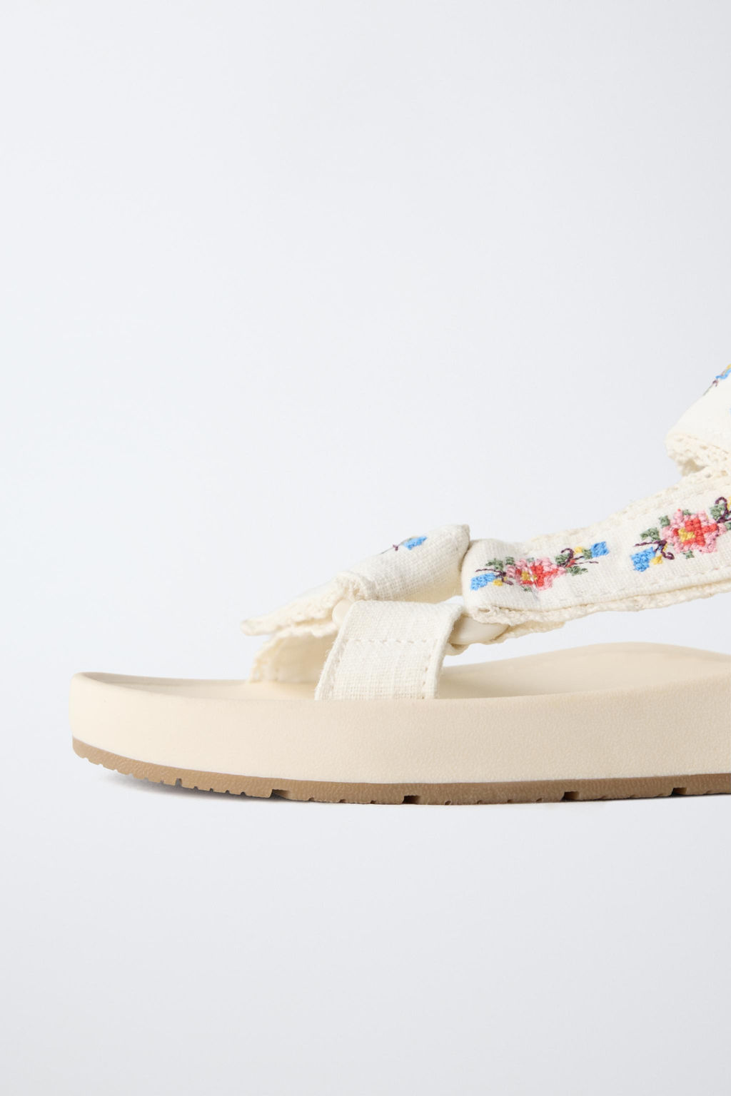 SANDALIA T?CNICA BORDADOS / Blanco Crudo - Zara фото 6