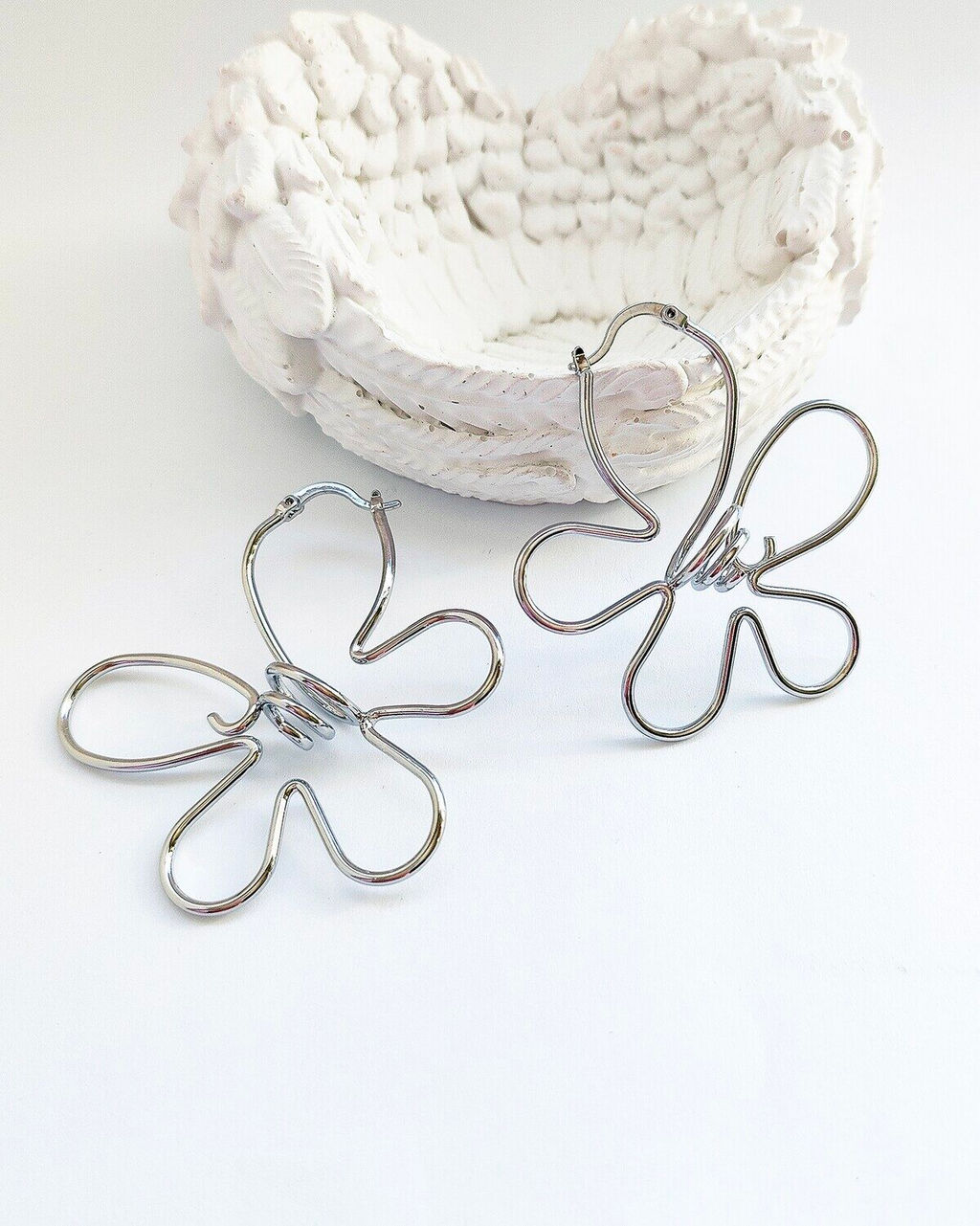 Стильные серьги